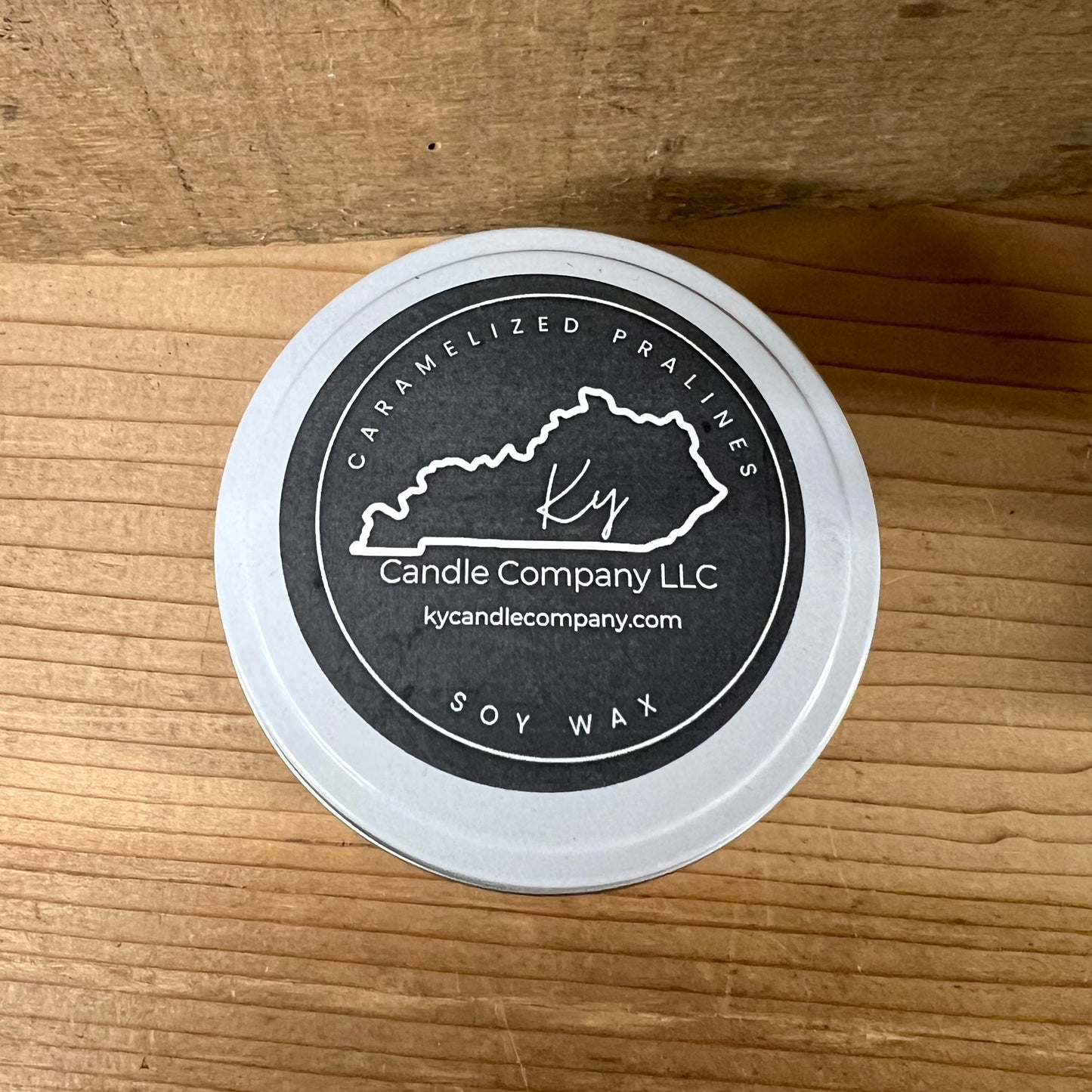 Caramelized Pralines 8oz Tin Candle