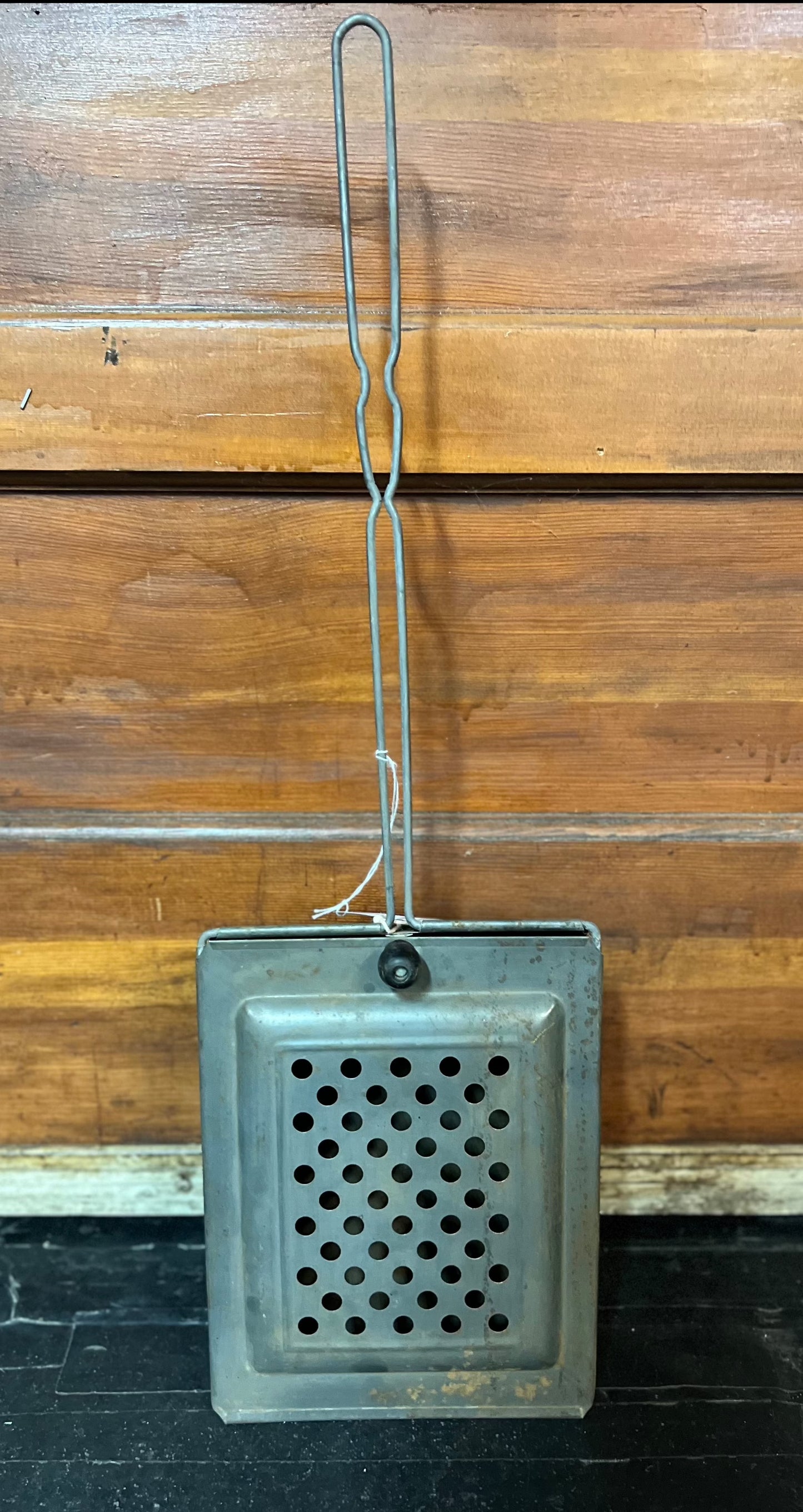 Old Fashioned Campfire Popcorn Popper