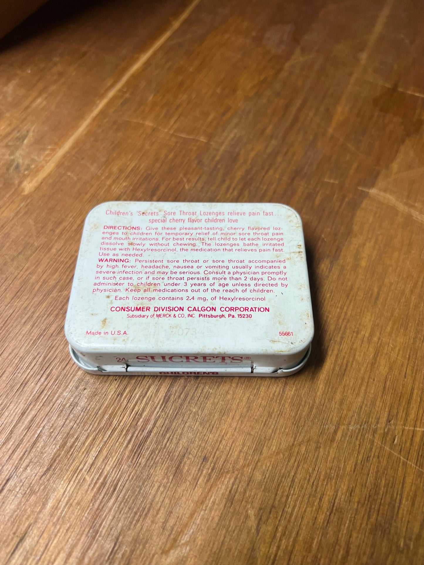 Sucrets Sore Throat Lozenges Metal Tin (Red)