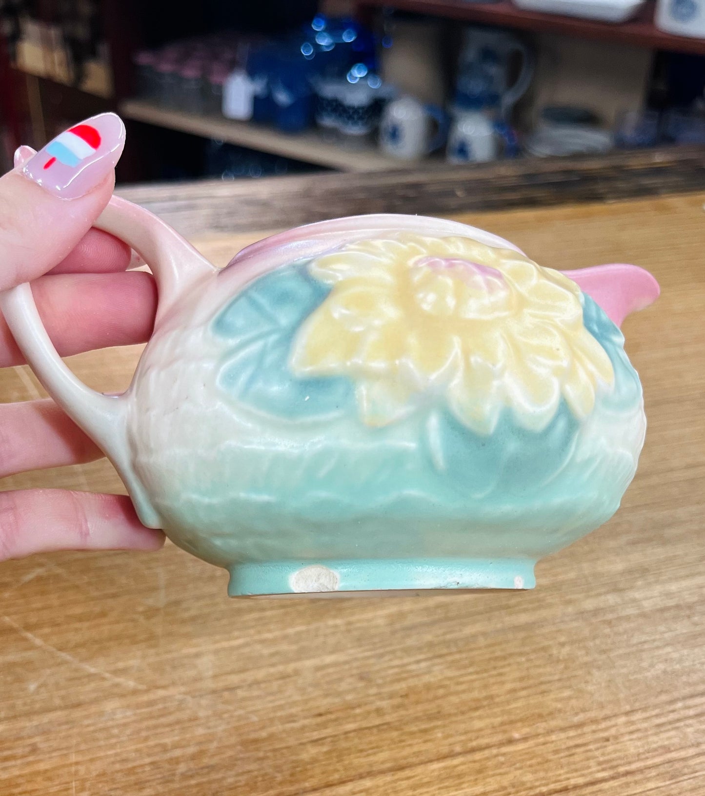 Vintage Hull Art Pottery Water Lily Ceamer