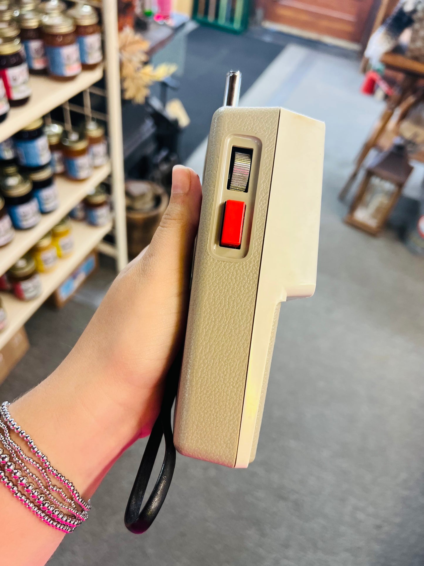 Vintage GE General Electric Walkie Talkie Model Y7040 With Box!