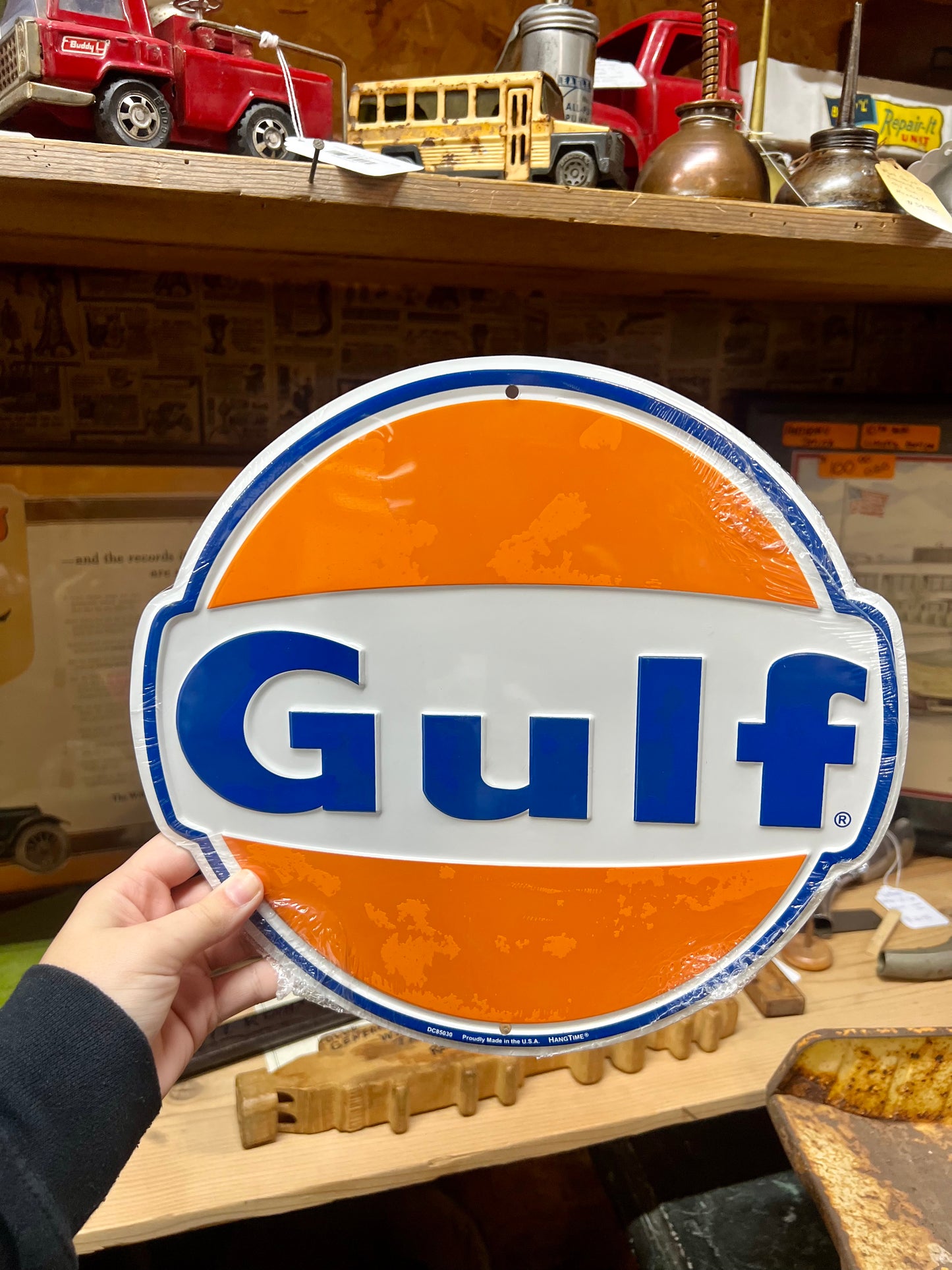 Gulf Die Cut Round Metal Sign 12"