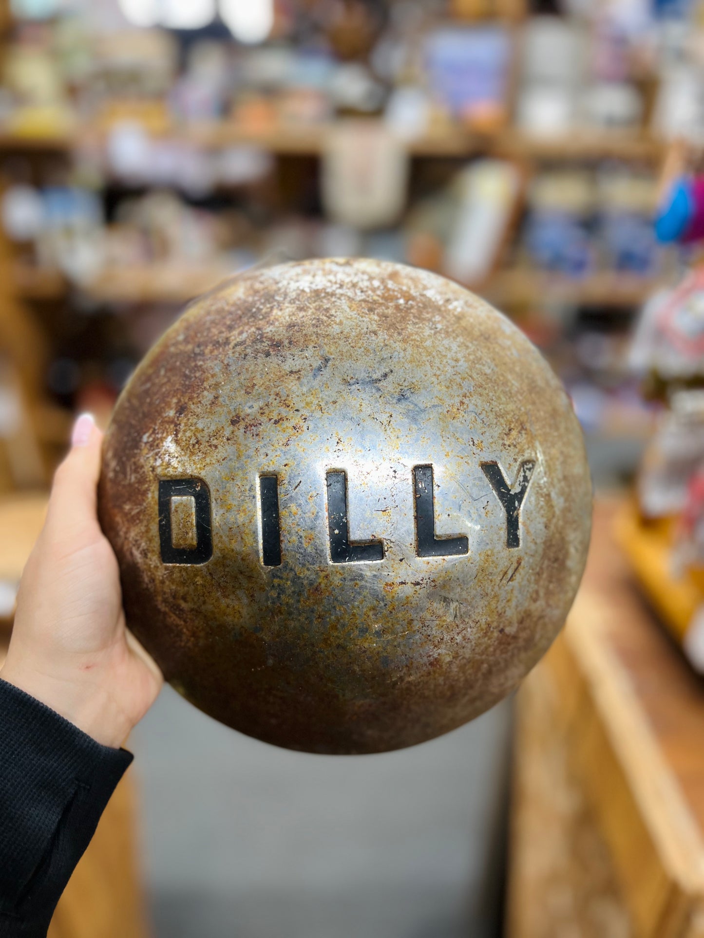 Vintage Dilly Hub Cap