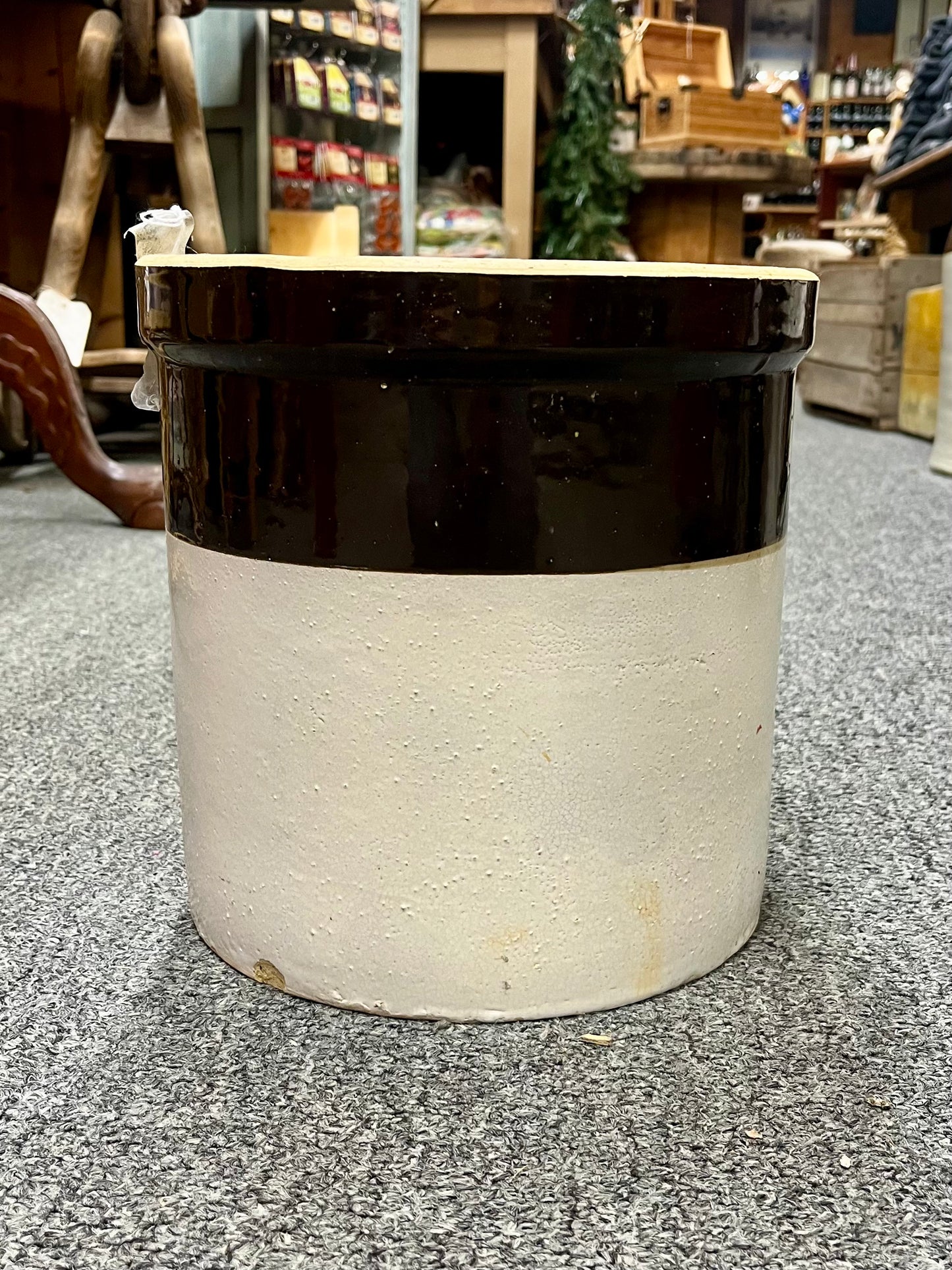 Brown/Beige Crock