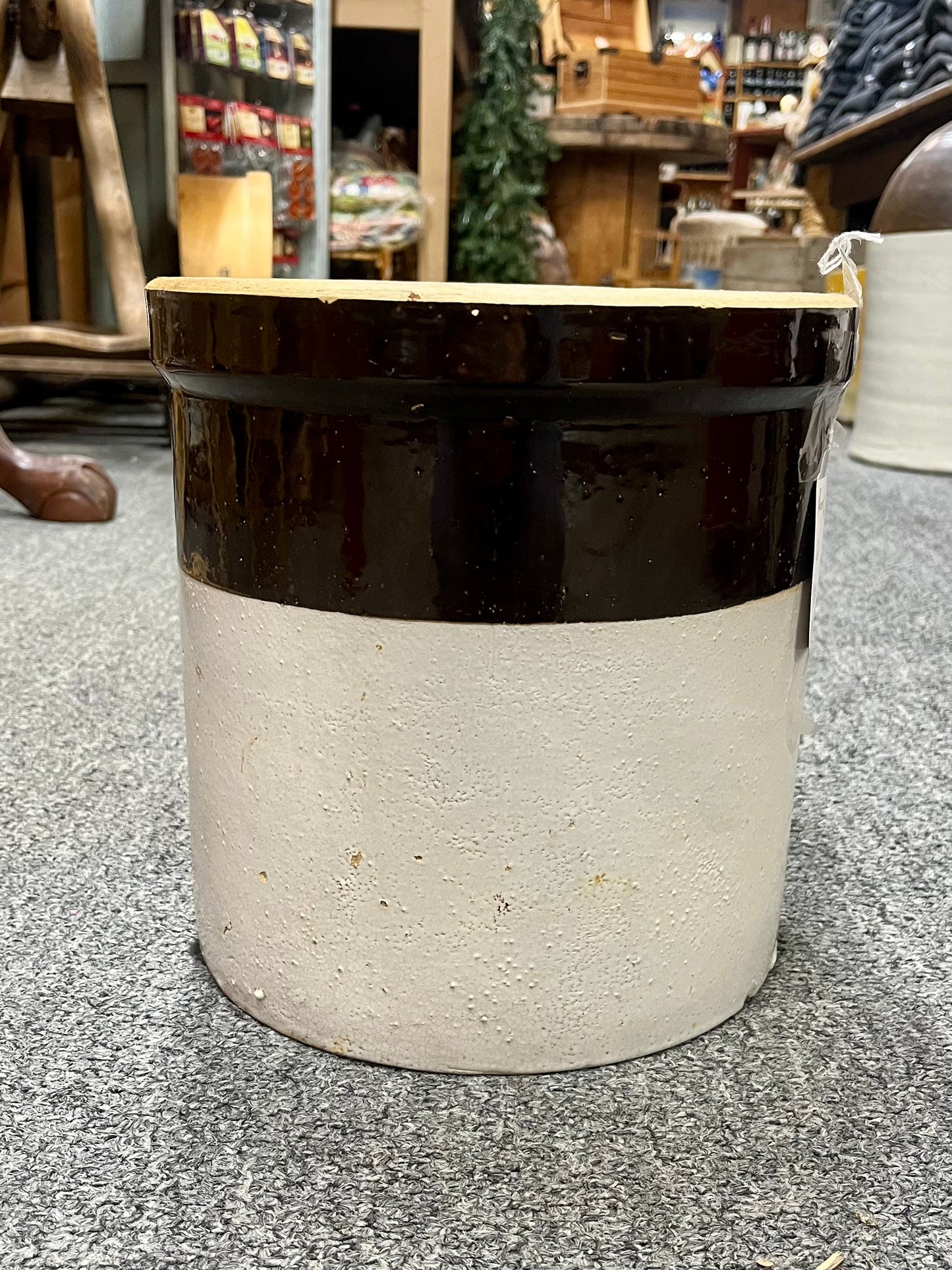 Brown/Beige Crock
