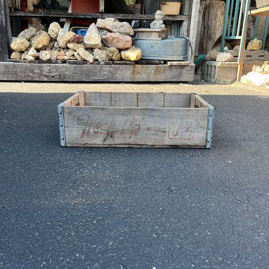Fresh Up 7 Up / Dr. Pepper on End Wooden Crate