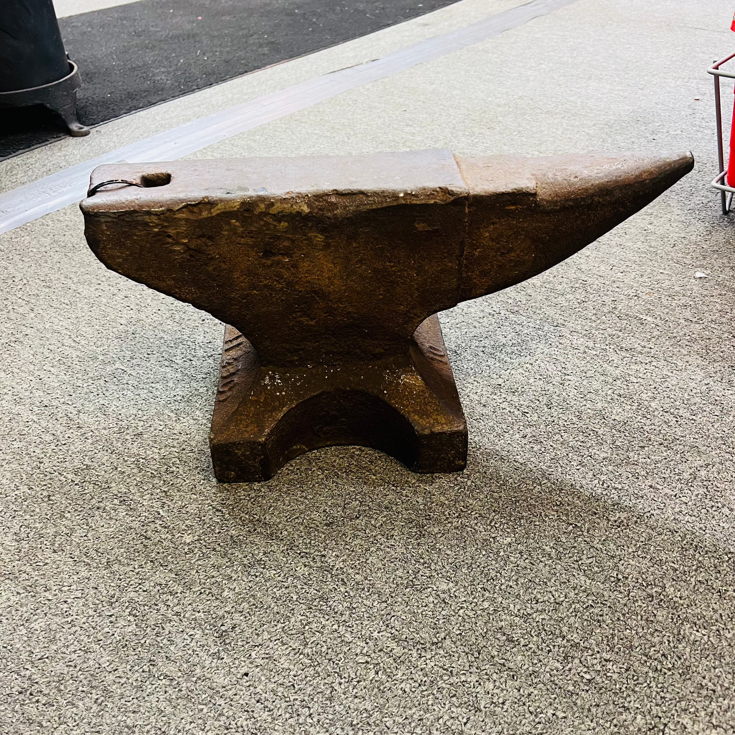 Antique II & BC Illinois Iron and Bolt Company #10 Early Vulcan Blacksmith Anvil