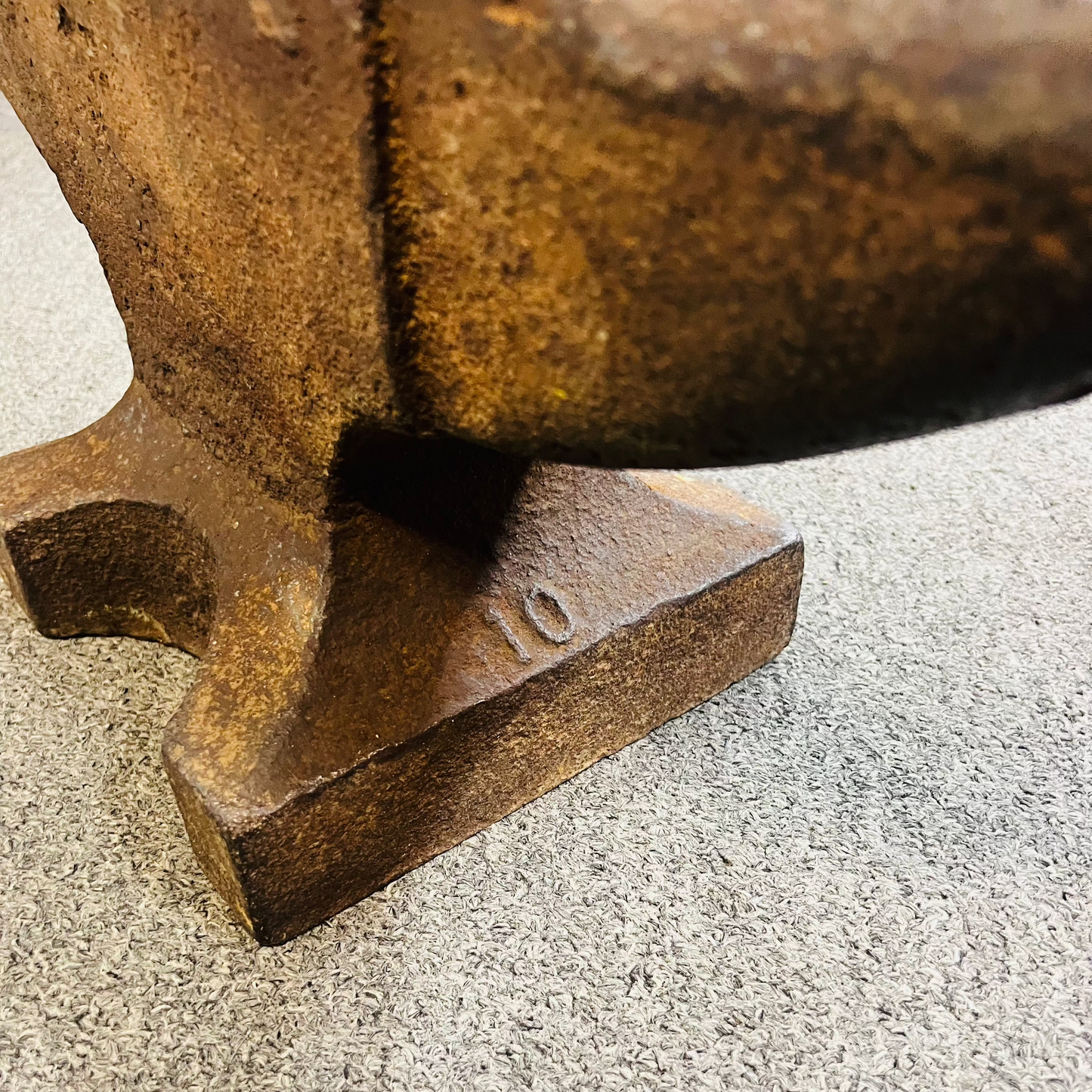 Antique II & BC Illinois Iron and Bolt Company #10 Early Vulcan Blacksmith Anvil