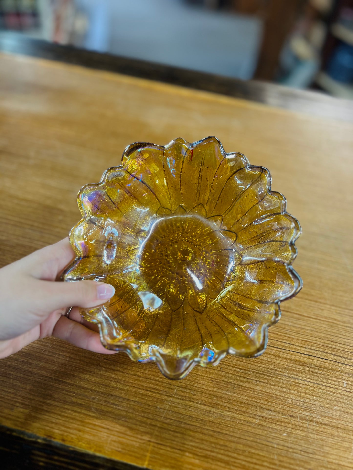 Vintage Indiana Carnival Glass Marigold Flower Bowl