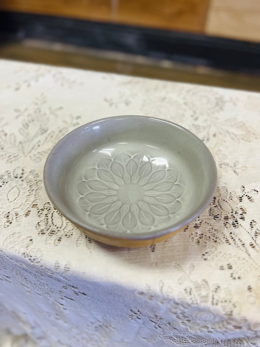 Vintage Franciscan Grey and Yellow Flower Bowl