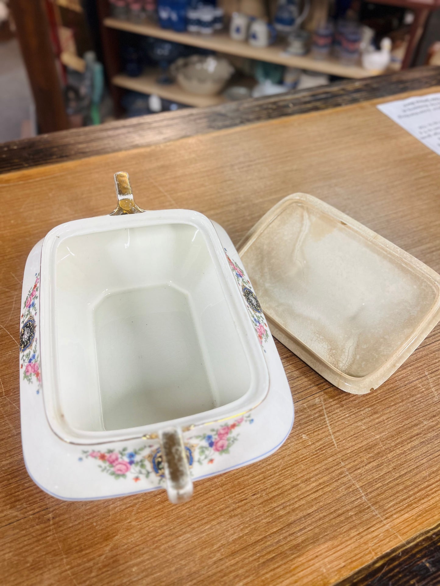Vintage Majestic Chinaware Cover Dish