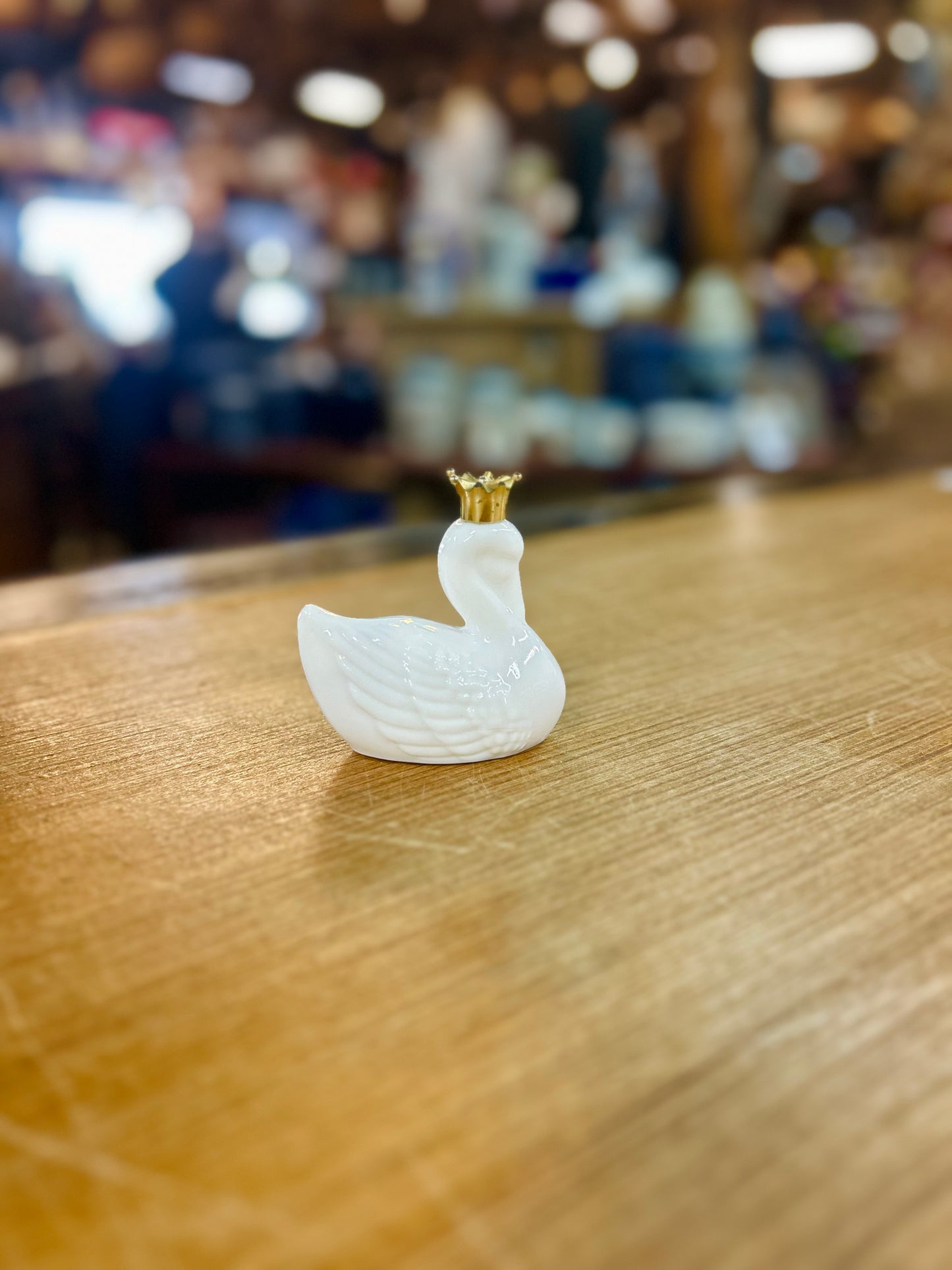 Vintage Avon Exclusive Cologne Swan with Crown