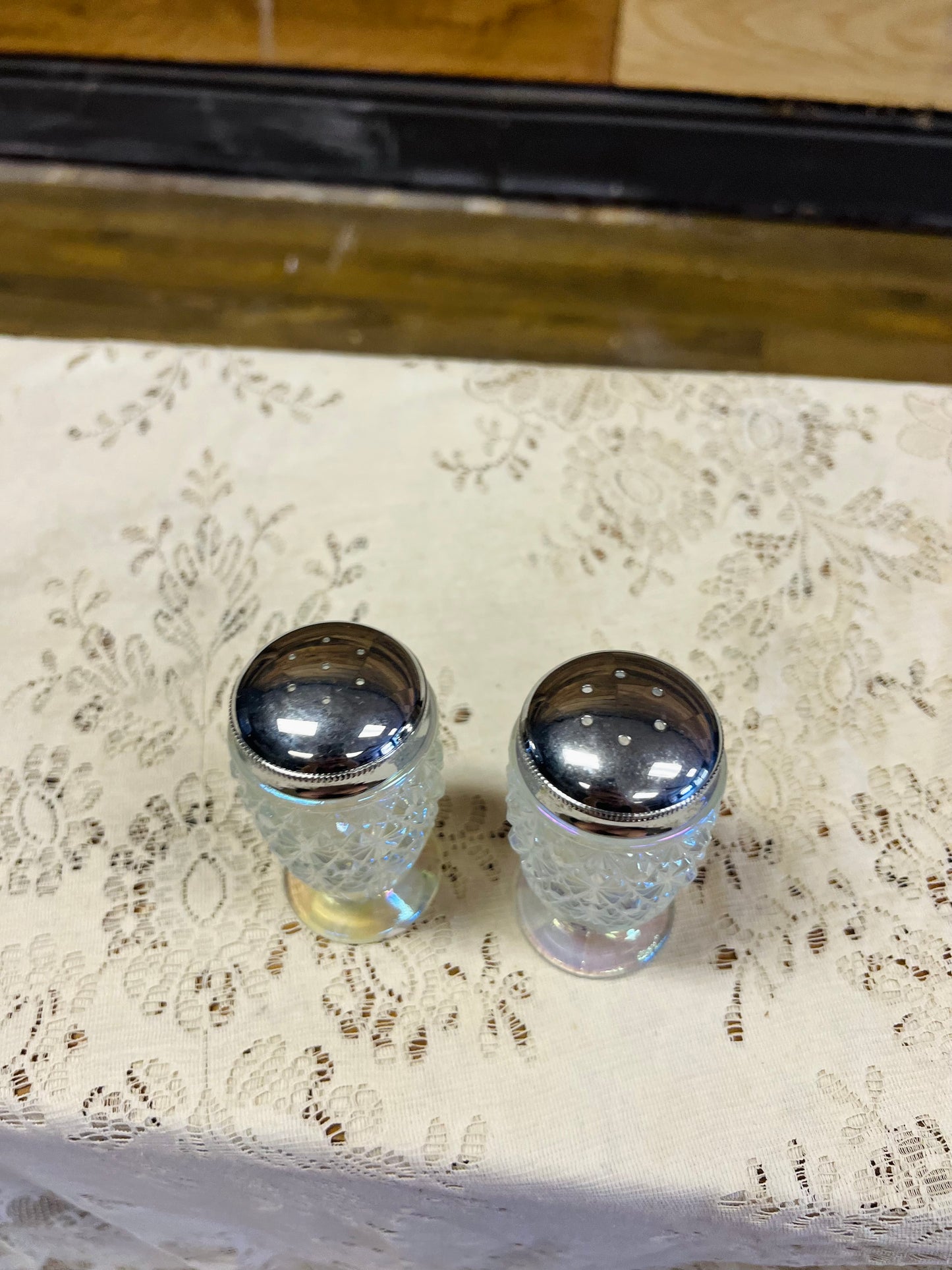Vintage Fenton Daisy and Buttons New with Box Salt and Pepper Shakers