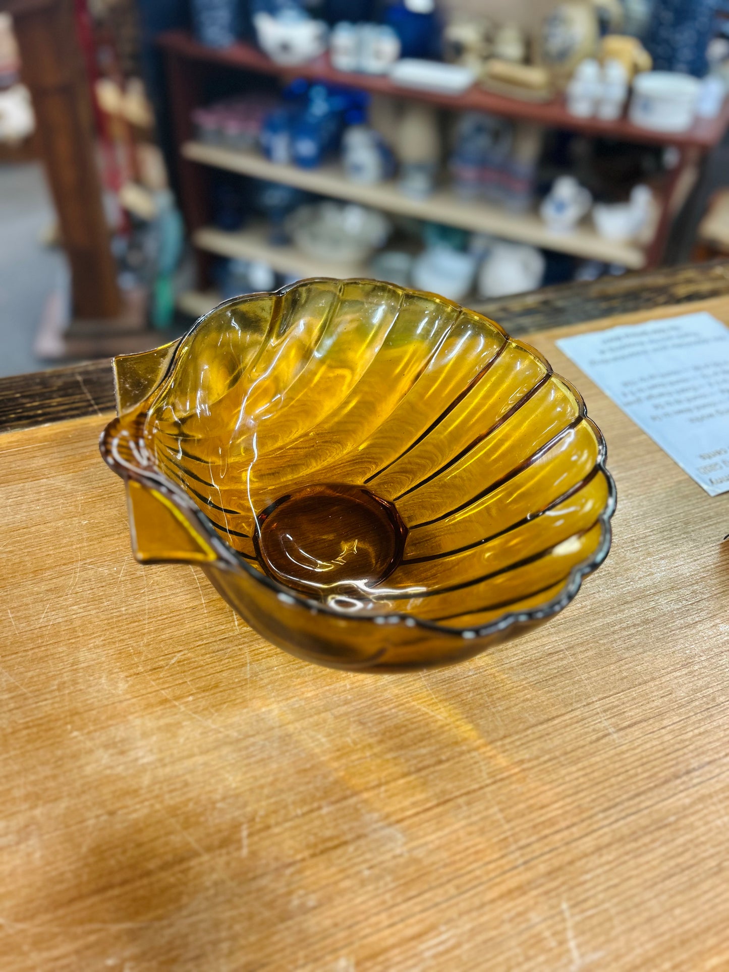 Vintage Indiana Glass Amber Clamshell Bowl