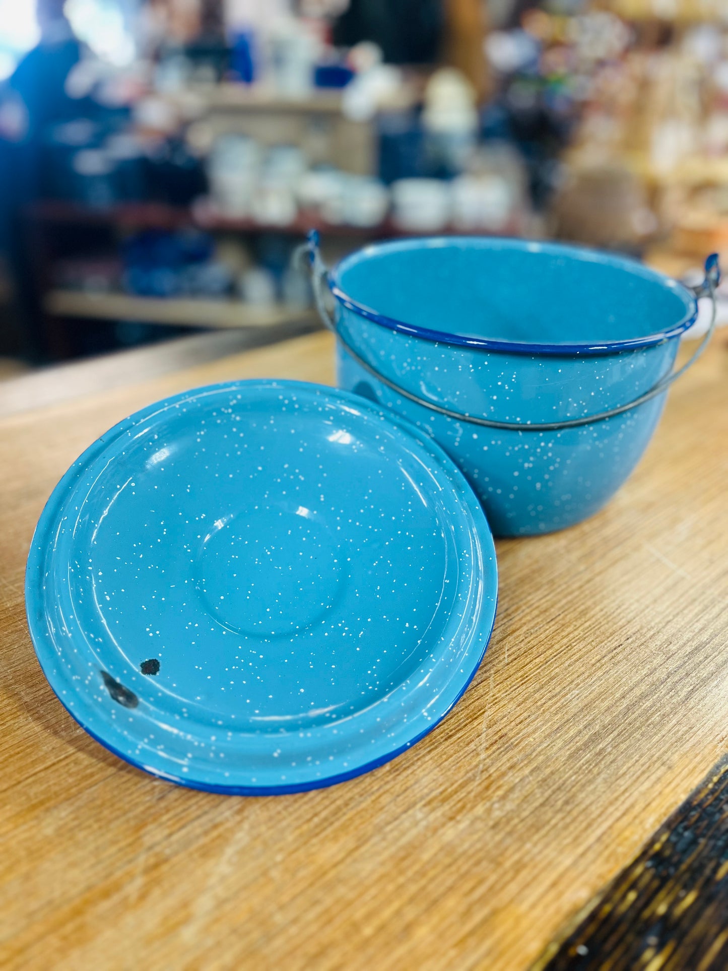 Vintage Light Blue Speckled Granite Pot