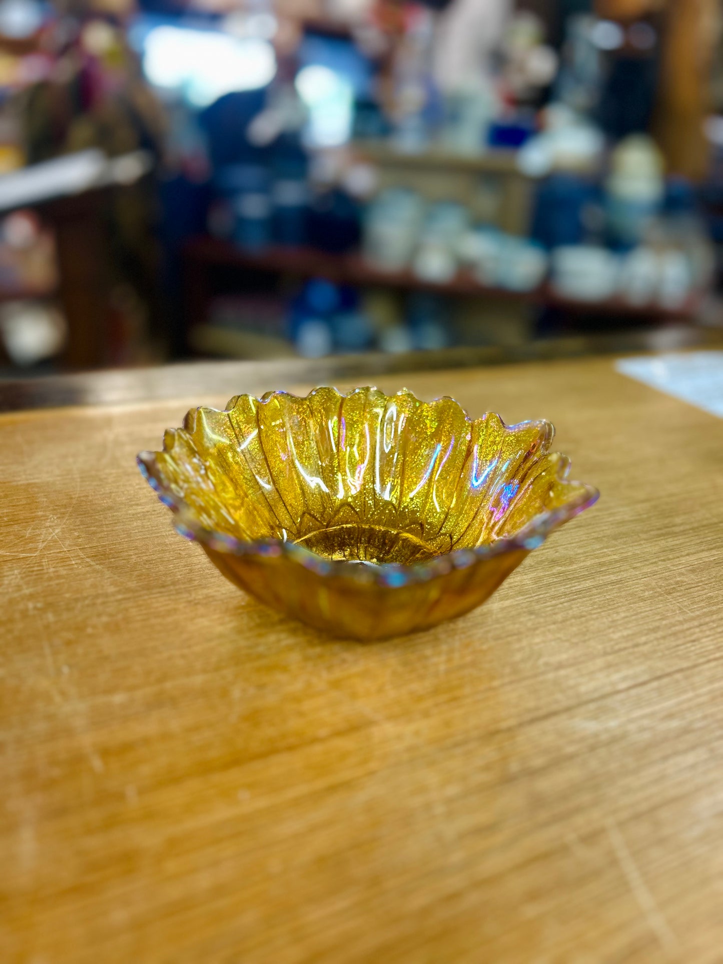 Vintage Indiana Glass Sunflower Bowl Featuring Marigold Carnival Iridescent Finish