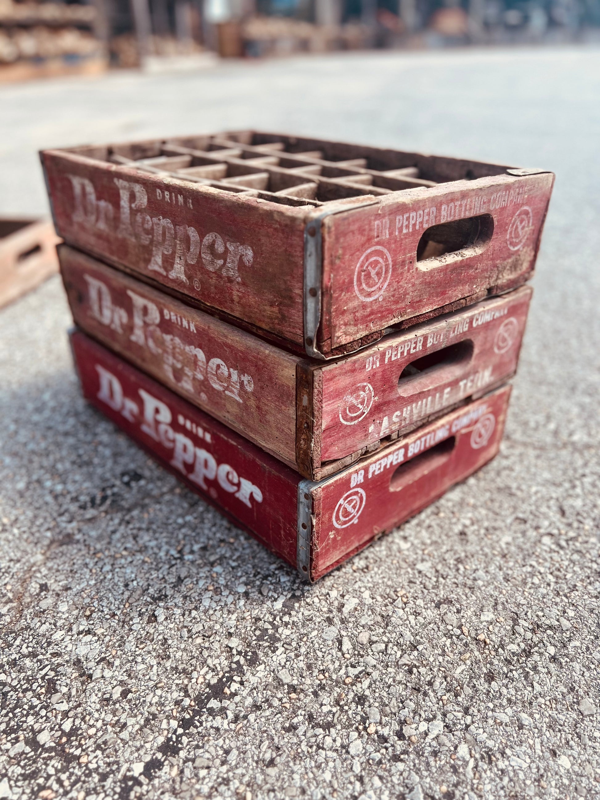 1960アメリカ Dr Pepper 木製飲料箱 4区画付き Vintage Dr. Pepper 1960アメリカ Dr Pepper 木製飲料箱 4区画付き Vintage Dr. Pepper