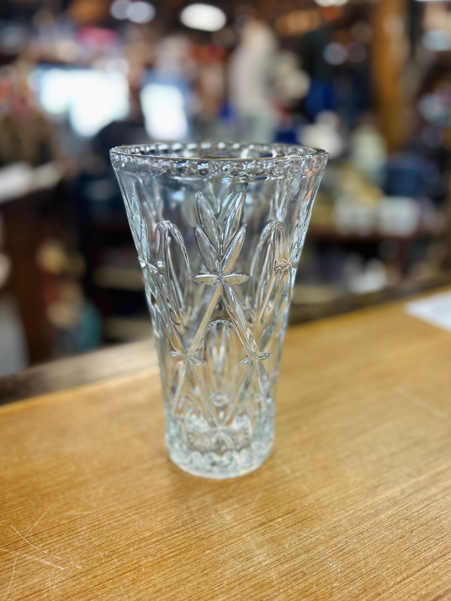 Vintage Anchor Hocking " Cross & Olive" Pattern Glass Vase