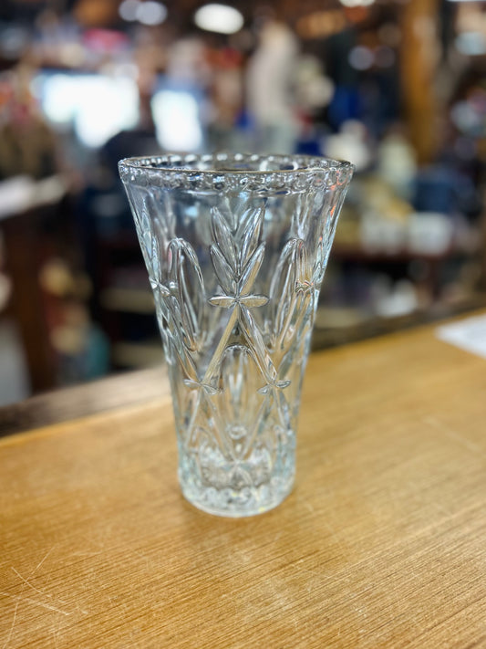 Vintage Anchor Hocking " Cross & Olive" Pattern Glass Vase