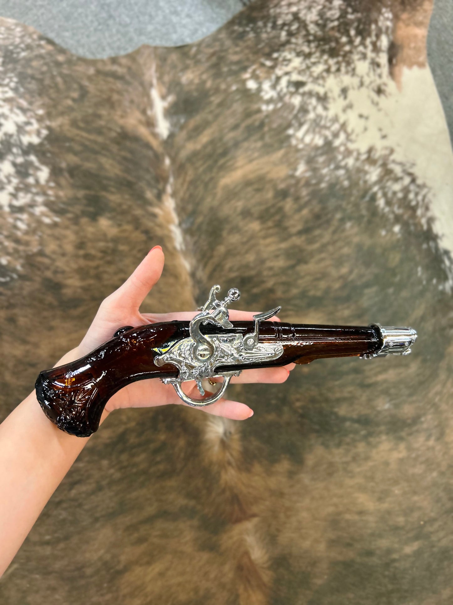 Vintage Avon Dueling Pistol 1760 Deepwoods Full Bottle