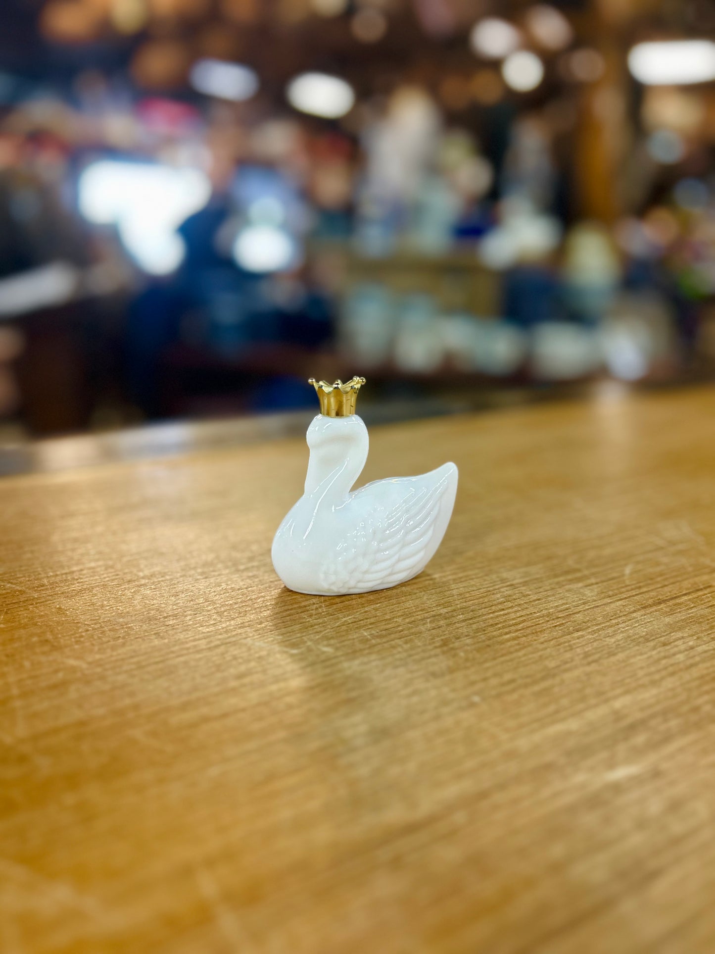 Vintage Avon Exclusive Cologne Swan with Crown