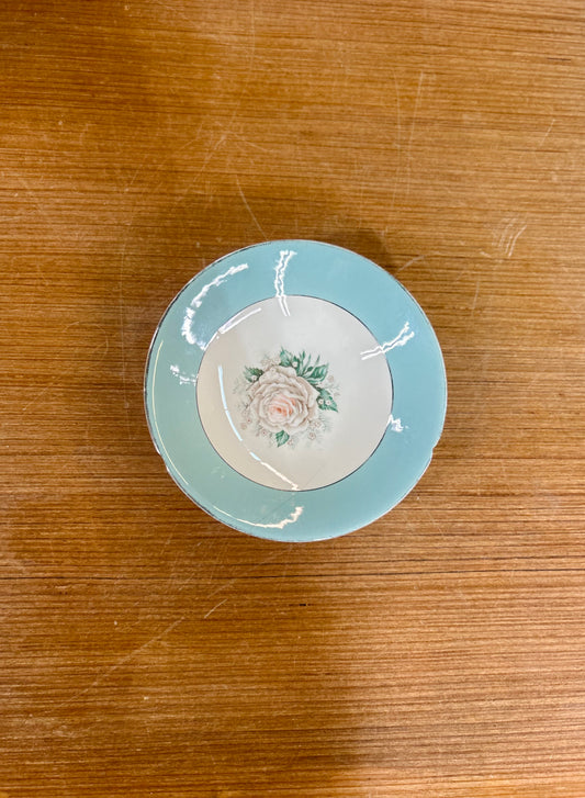 Vintage Century Service Baroness Pattern Bowl with Pink Rose Detail