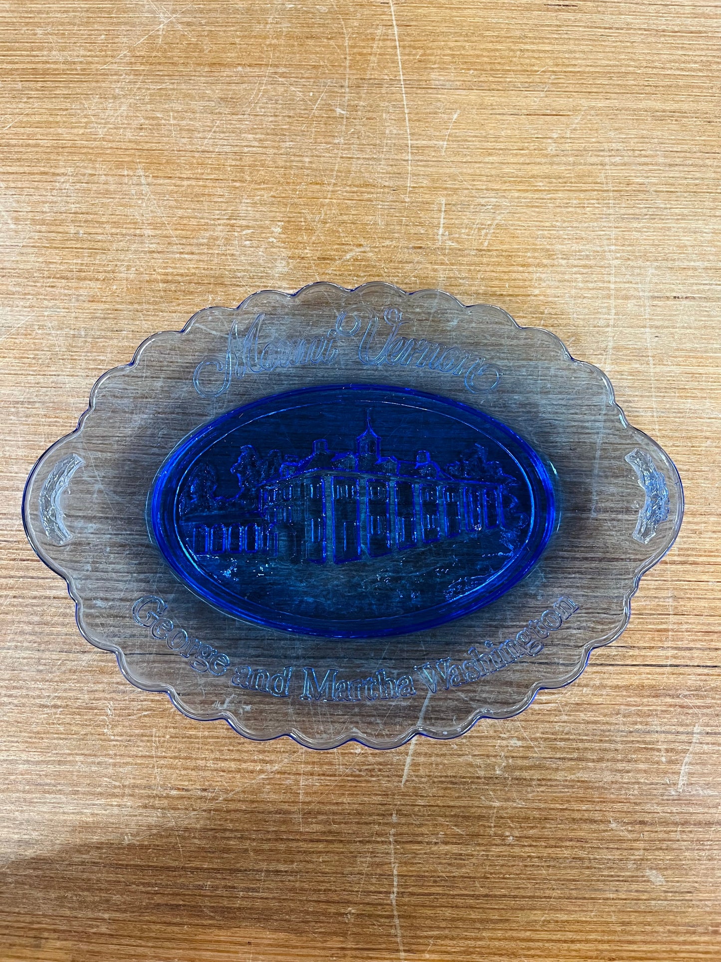 Vintage Avon Mount Vernon George & Martha Washington Glass Plate