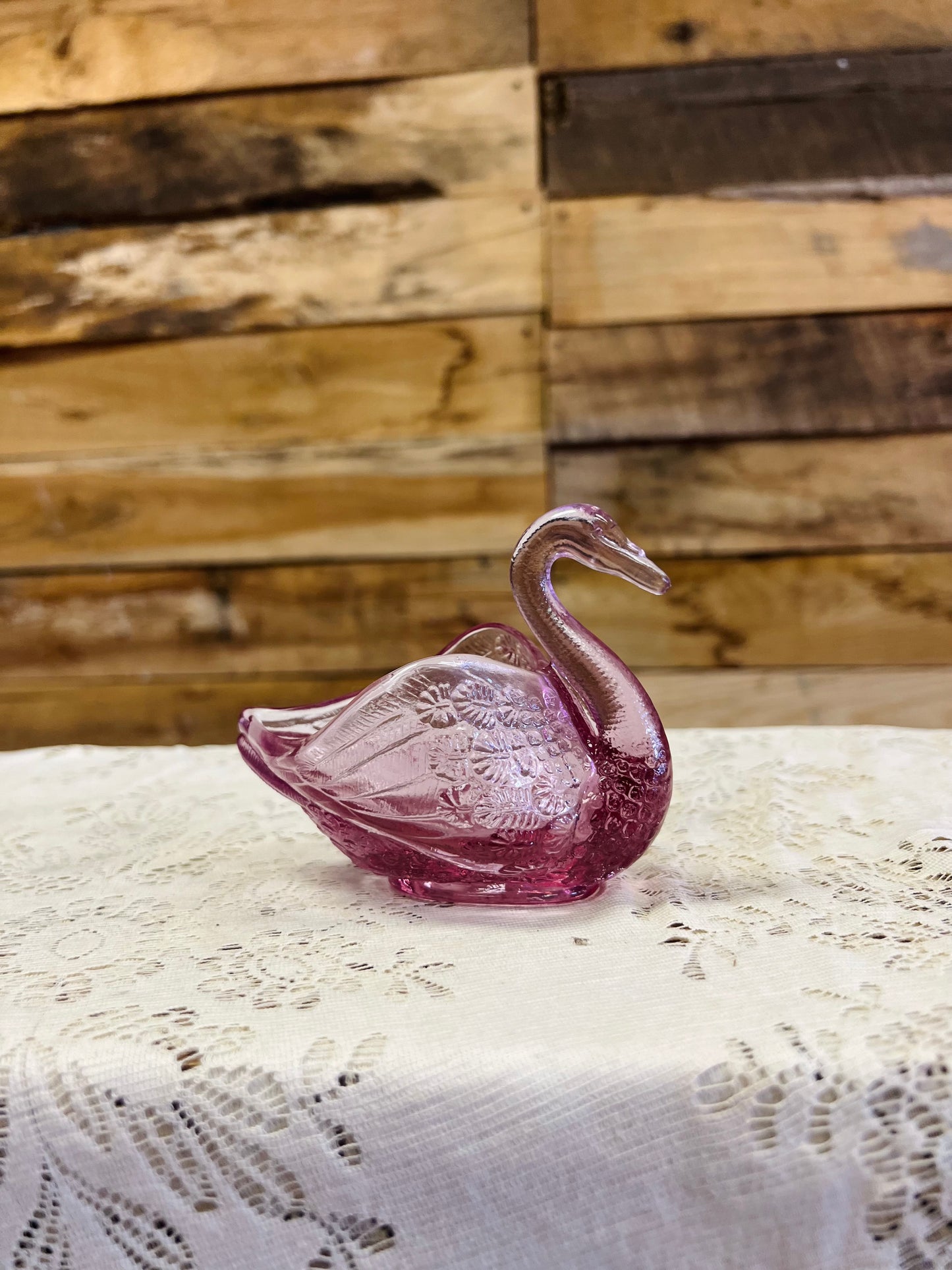 Vintage Pink/Cranberry Swan Figurine Trinket Dish
