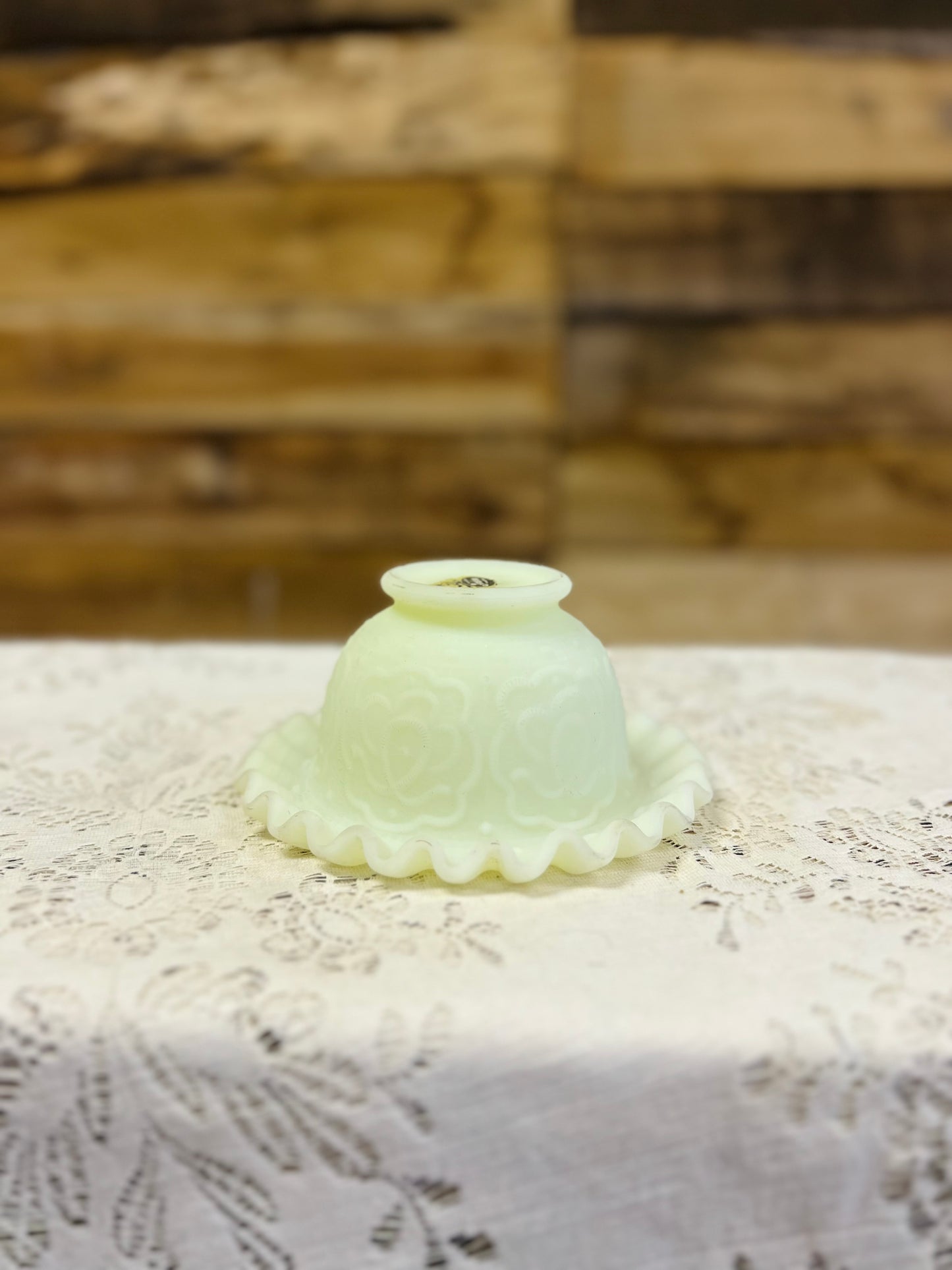 Vintage Fenton Custard Spanish Lace Fairy Lamp Vase