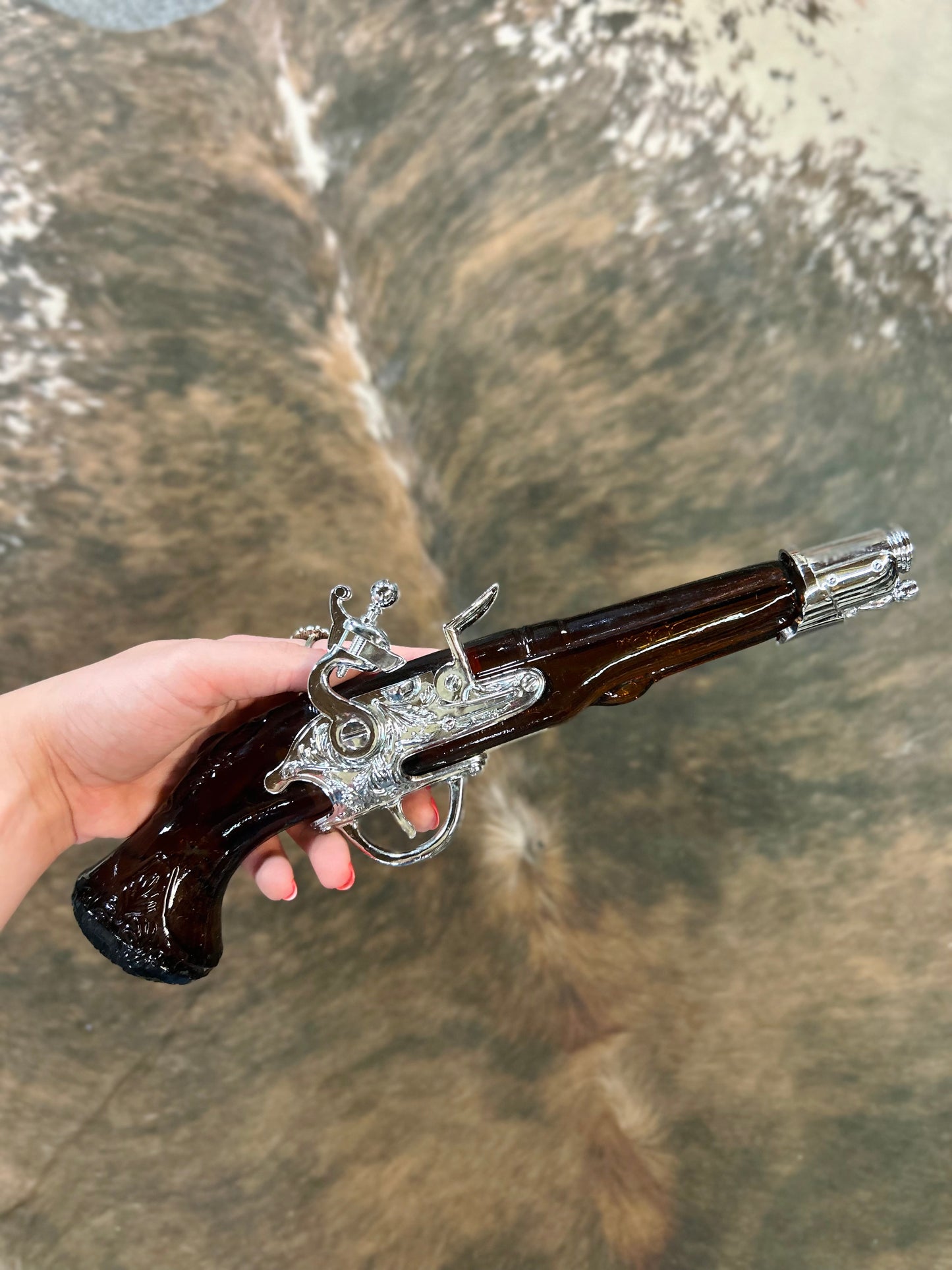 Vintage Avon Dueling Pistol 1760 Deepwoods Full Bottle