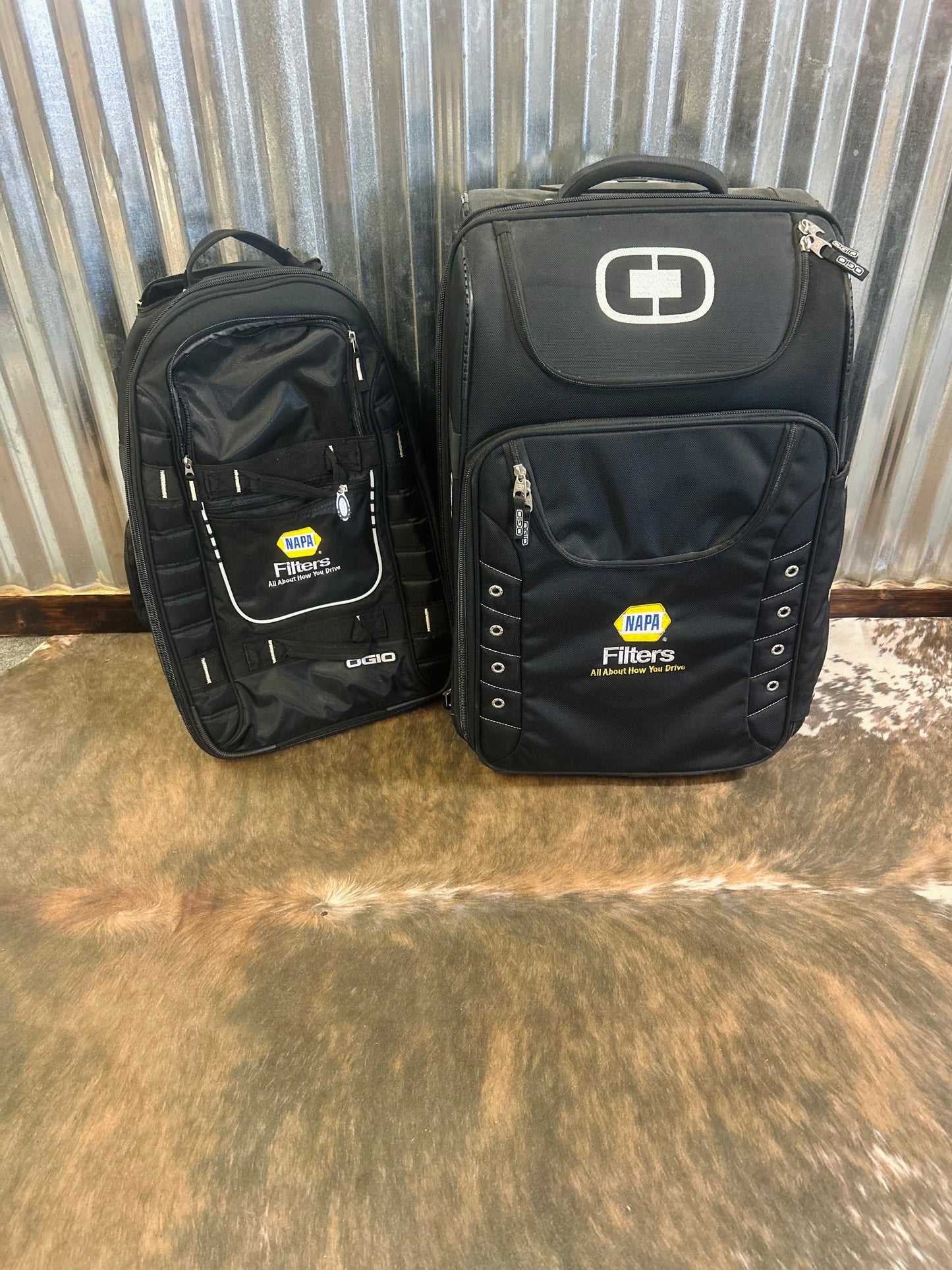 Ogio Canberra NAPA Large Suitcase with Matching Carry on Suitcase