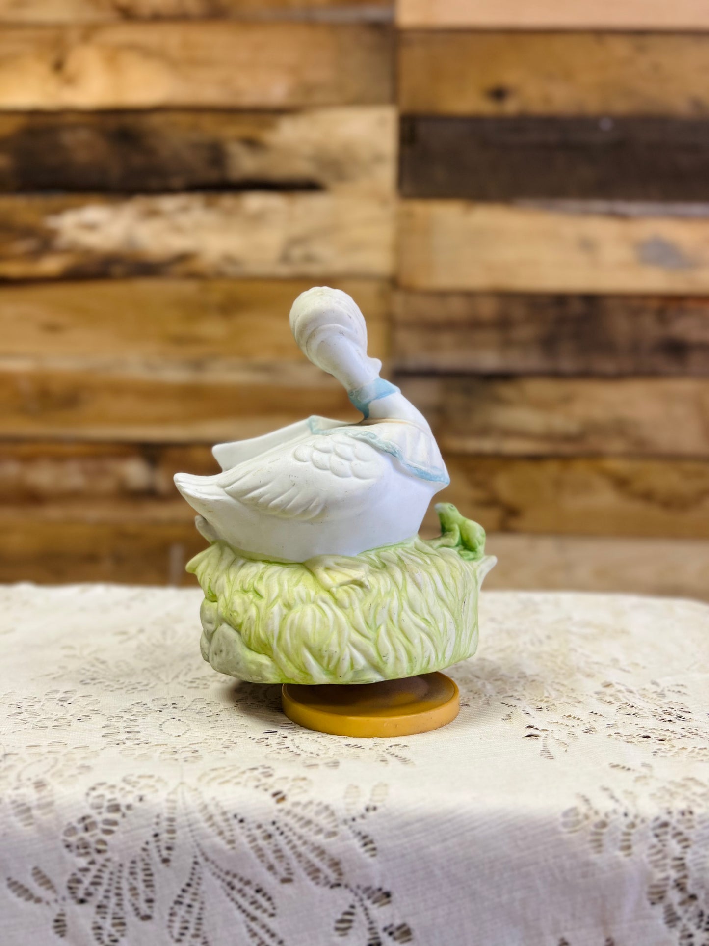 Vintage Mother Goose Wind up Music Box
