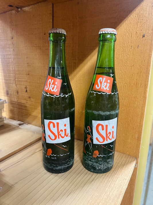 Vintage Ski Soda Glass Bottle 10 FL OZ