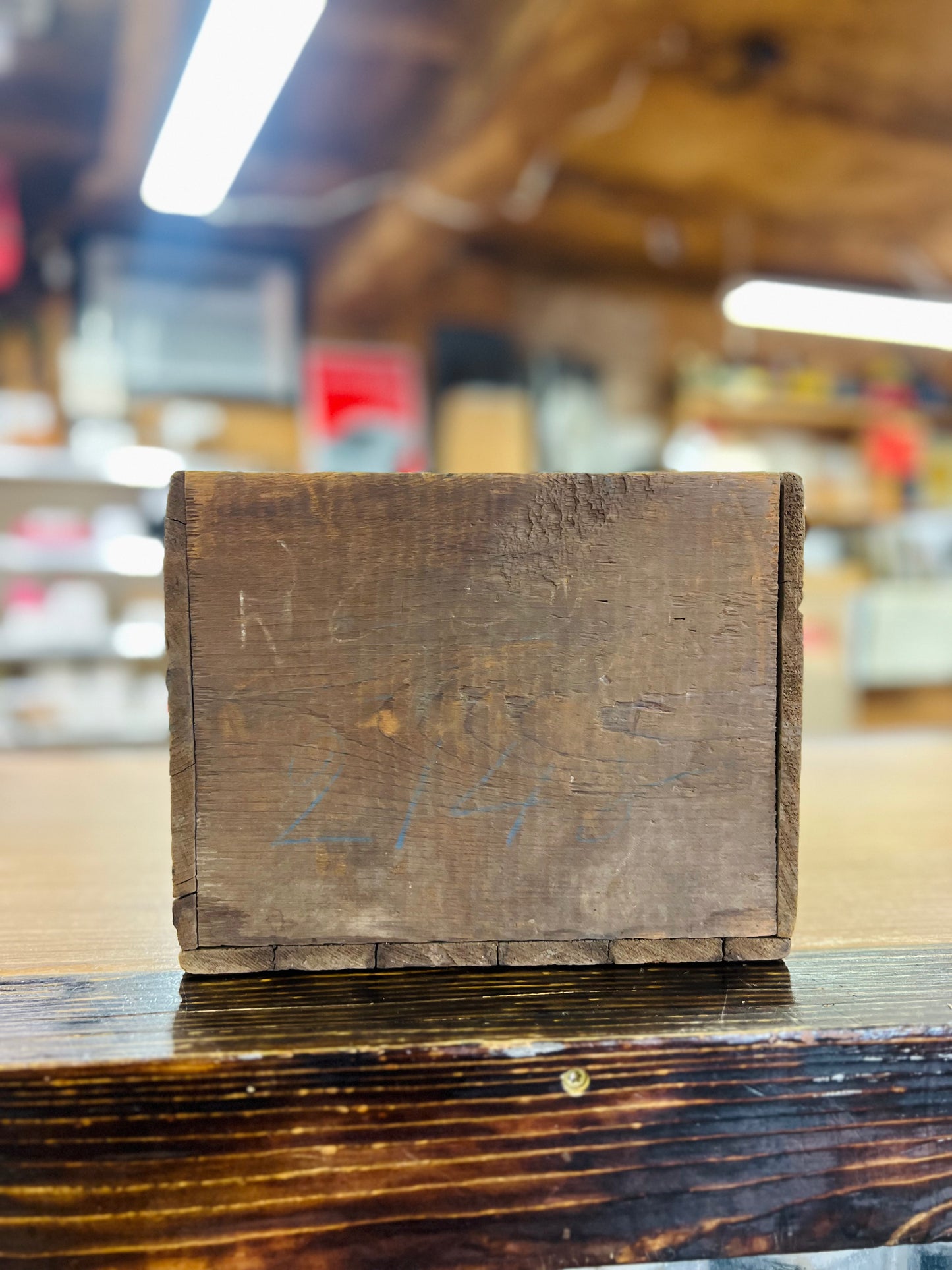 Vintage Belknap Bluegrass Louisville, Ky Wood Box