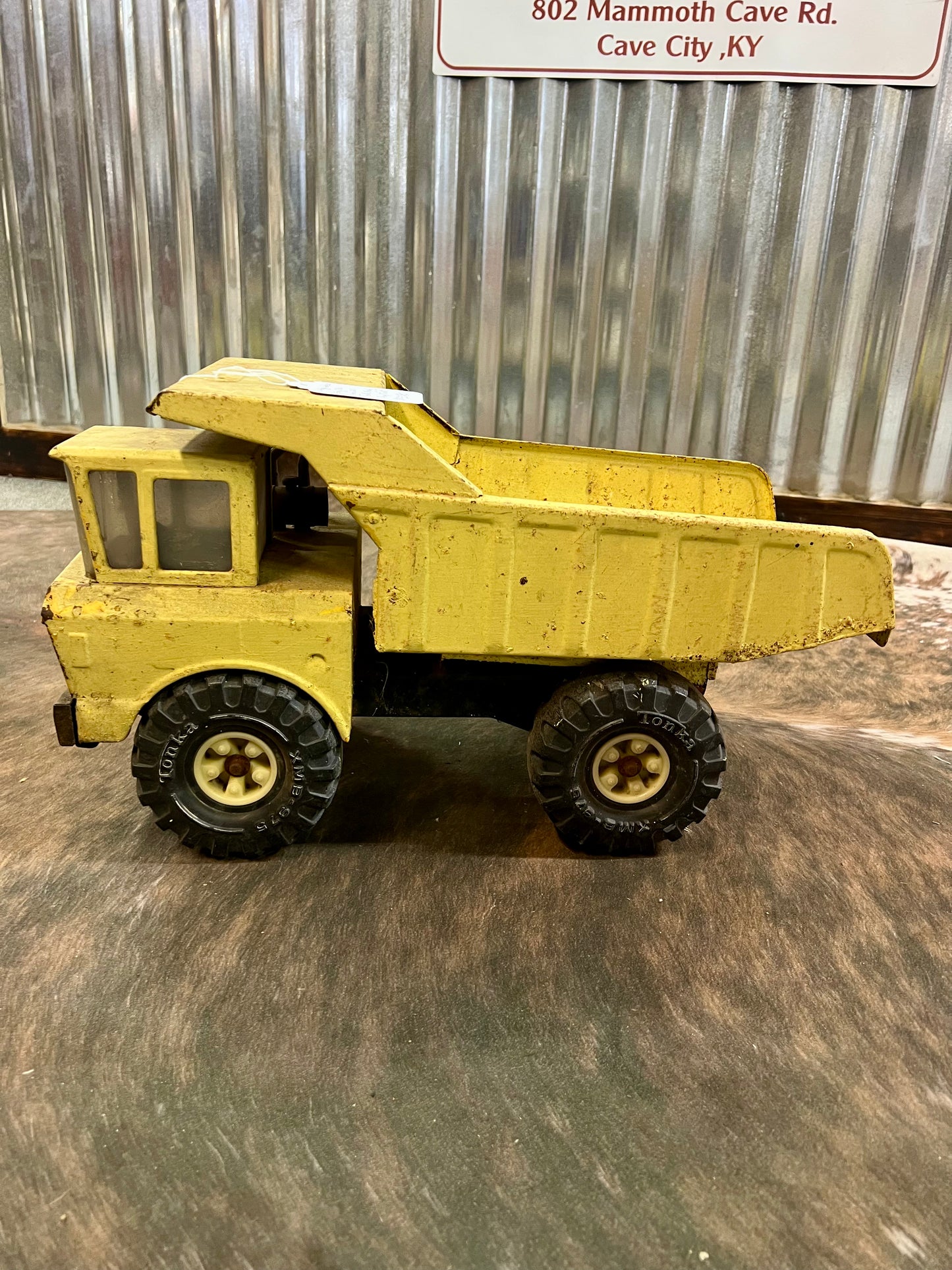 Vintage Late 60's Early 70's Vertical Grill Tonka Mighty Dump Truck
