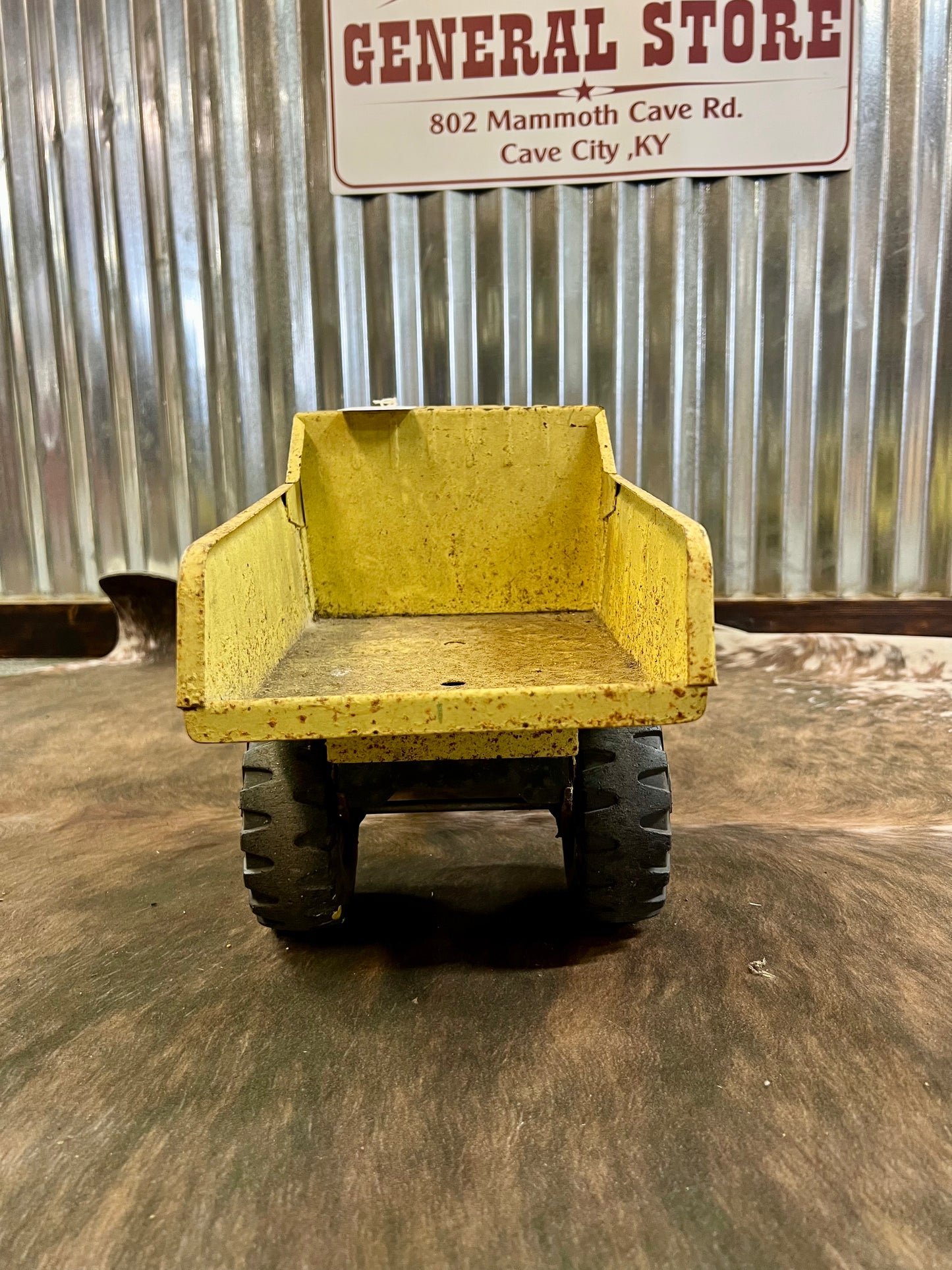 Vintage Late 60's Early 70's Vertical Grill Tonka Mighty Dump Truck