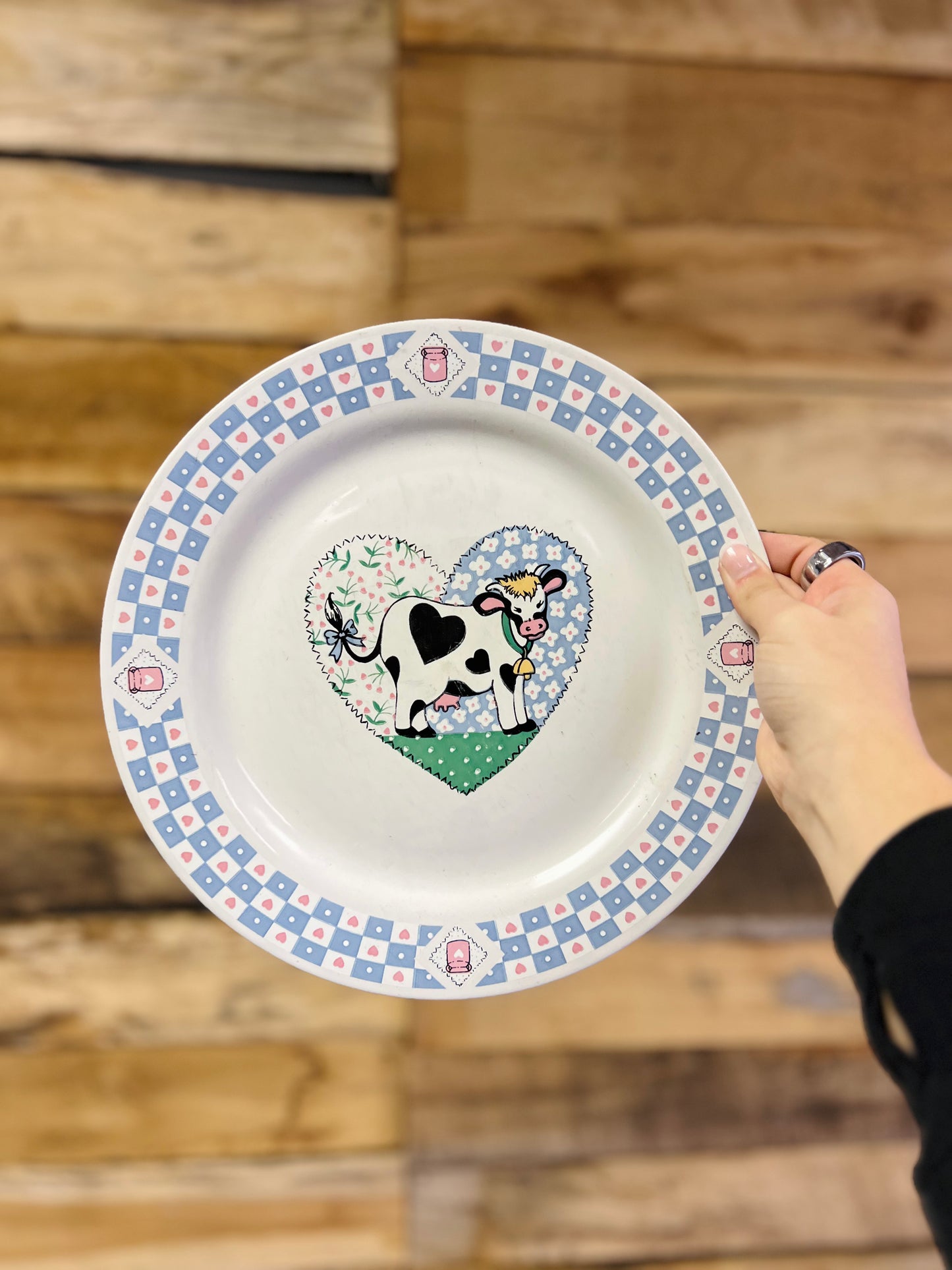 Vintage Tabletops Unlimited Buttermilk Cow and Hearts Dinner Plate
