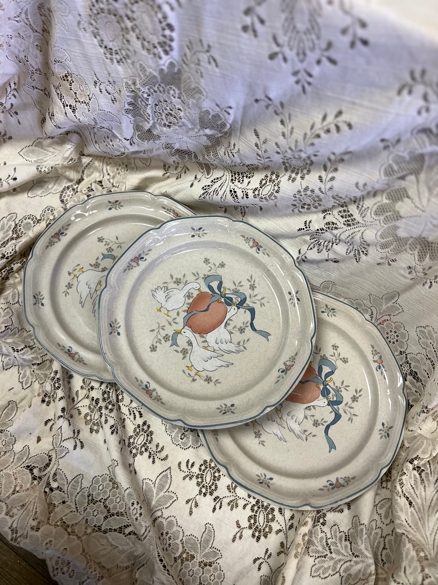 Vintage International Marmalade Geese Dinner Plates - Set of 6