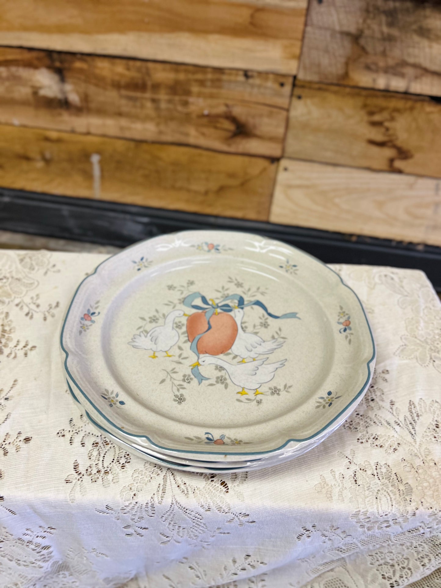 Vintage International Marmalade Geese Dinner Plates - Set of 6