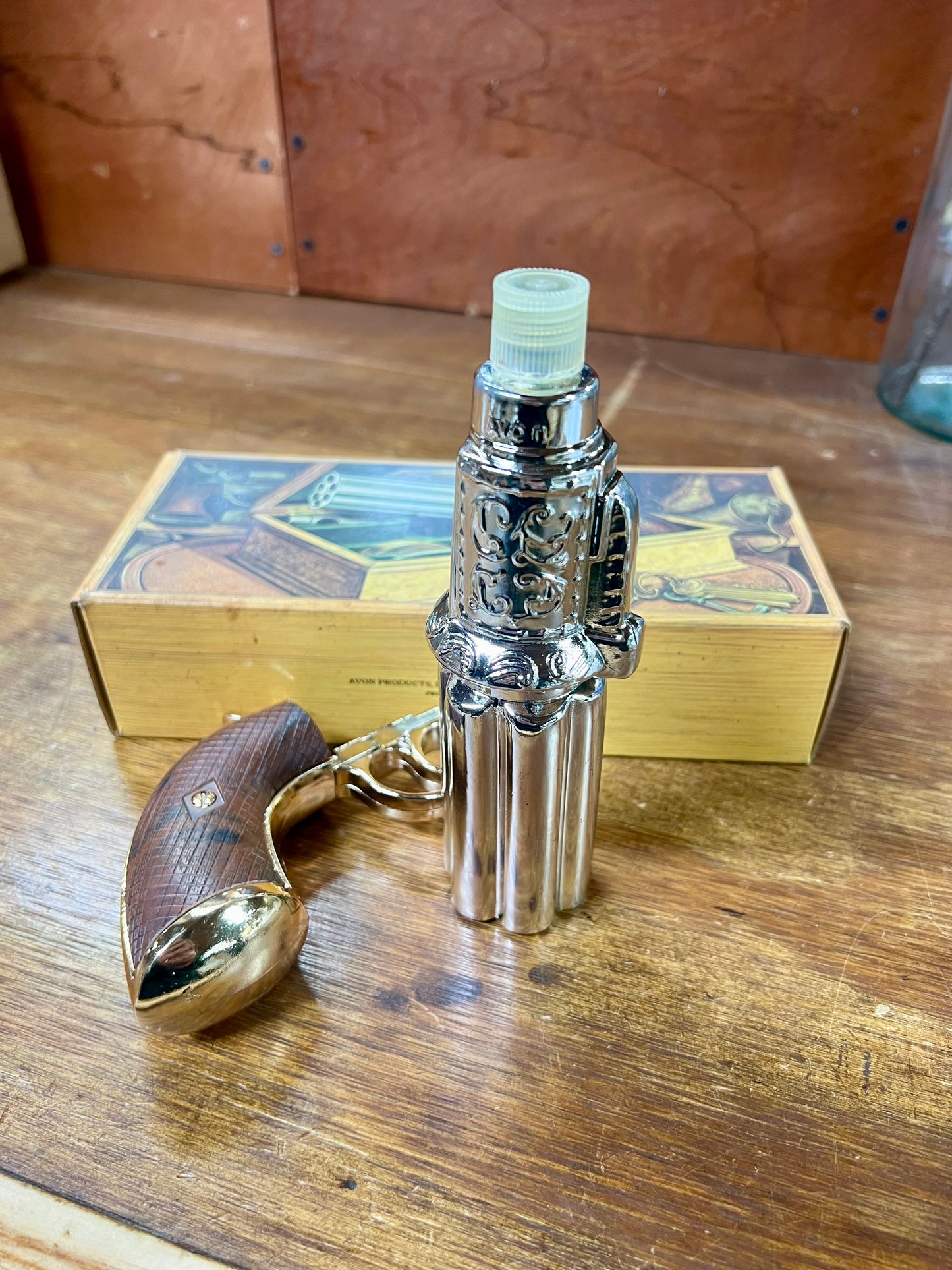 Vintage Avon Pepperbox Pistol - 1850 After Shave (original box and full bottle!)