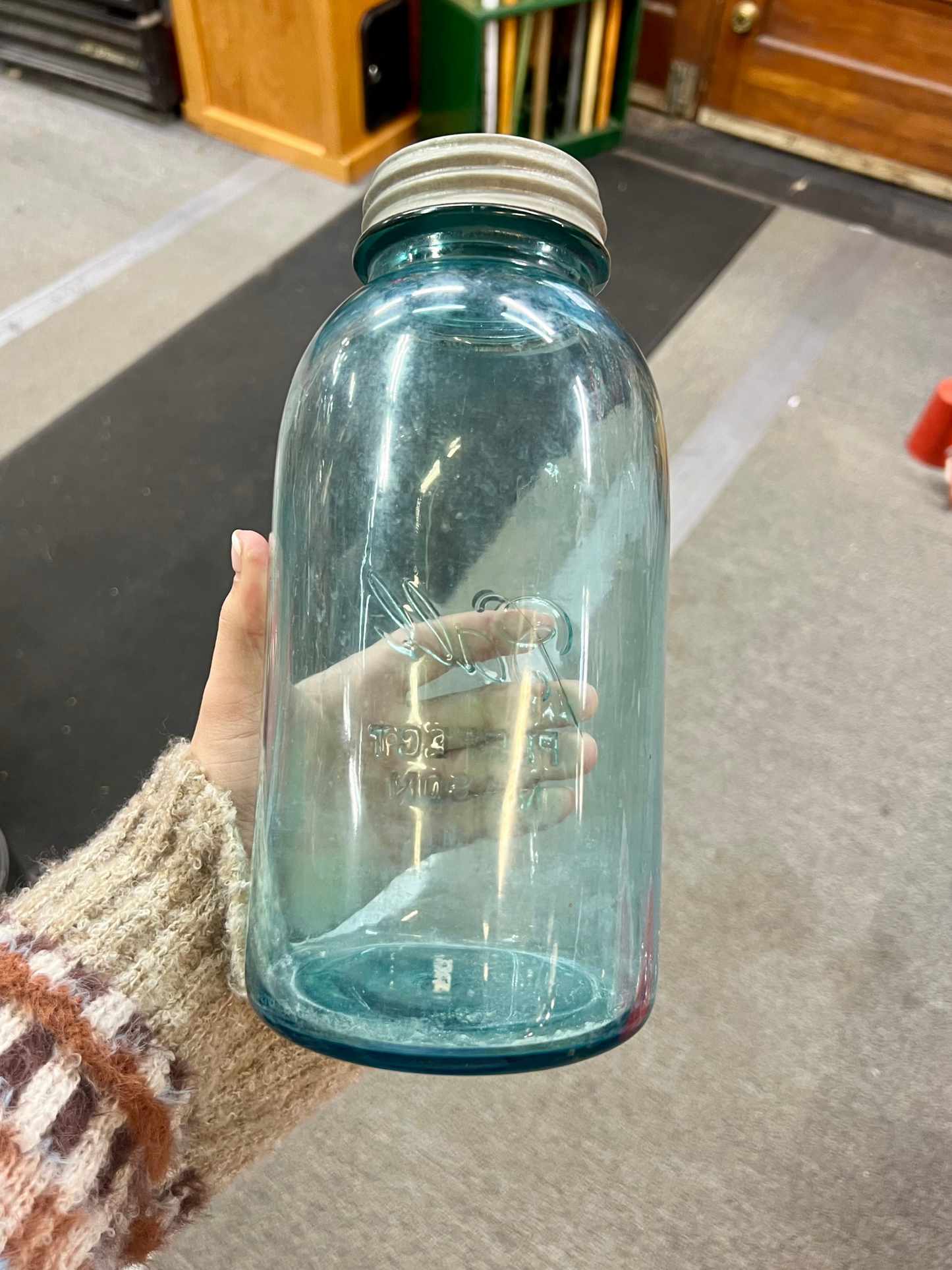 1923-1933 Blue Ball Perfect Mason Jar Half Gallon Zinc lid