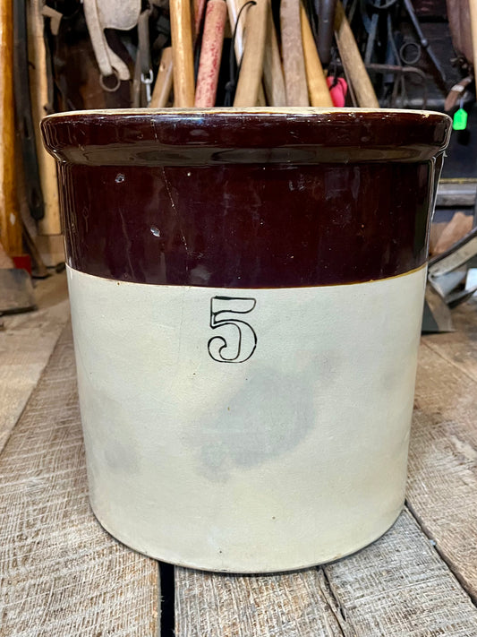 #5 Brown/Beige Crock