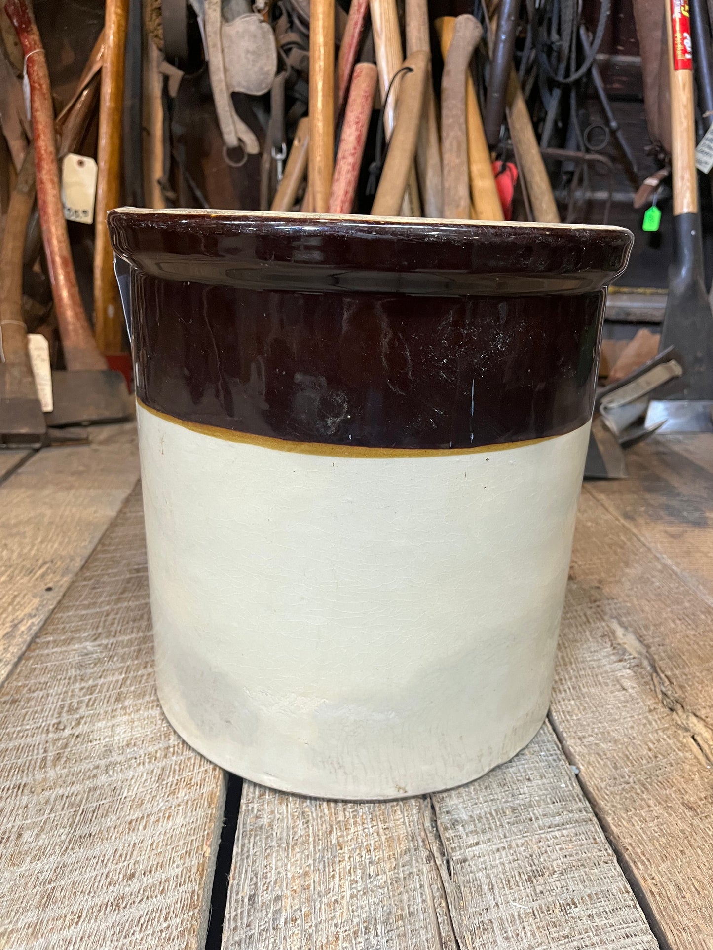 #5 Brown/Beige Crock