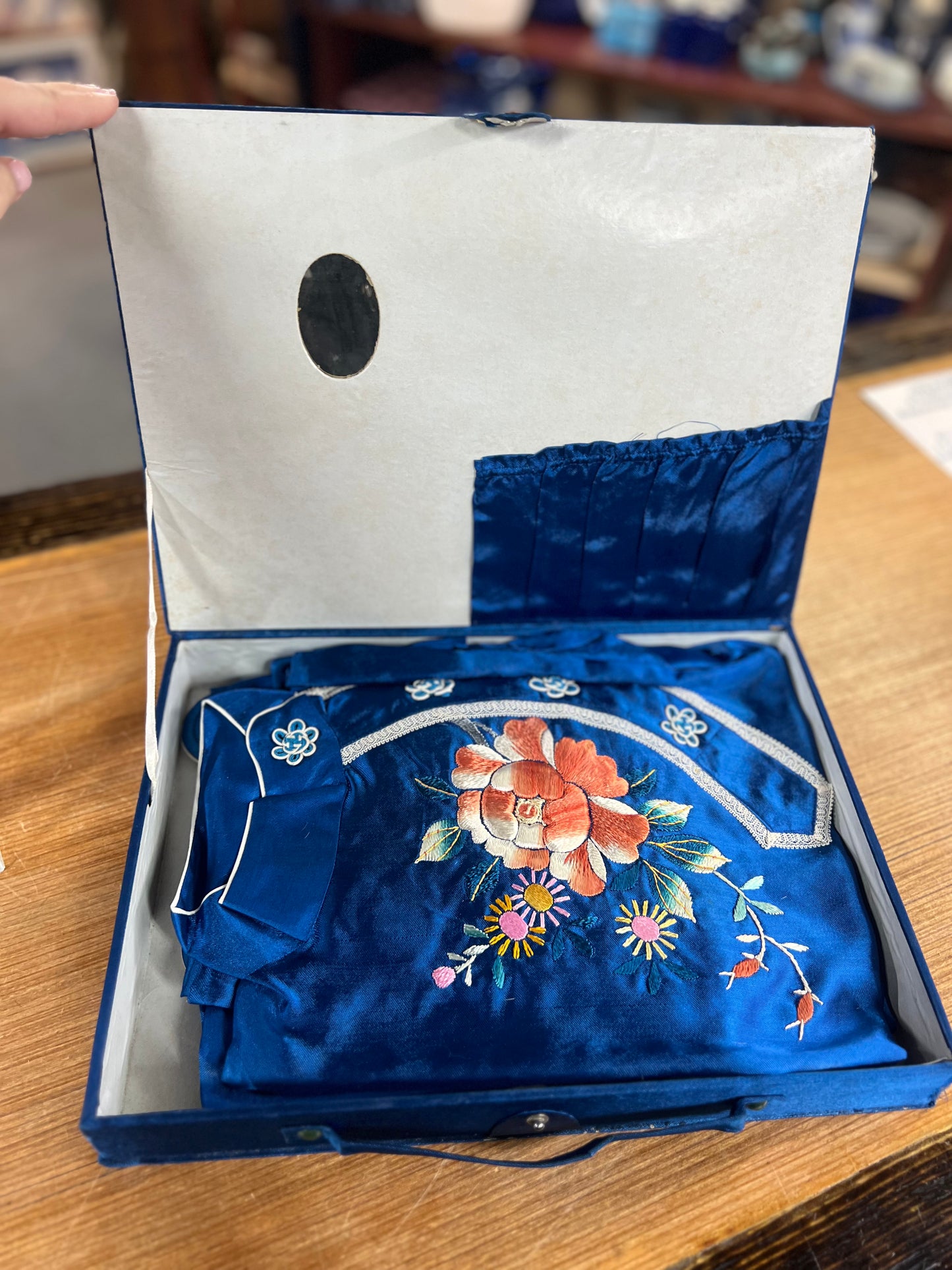 Vintage Japanese Souvenir Pajama Set in Box with Slippers