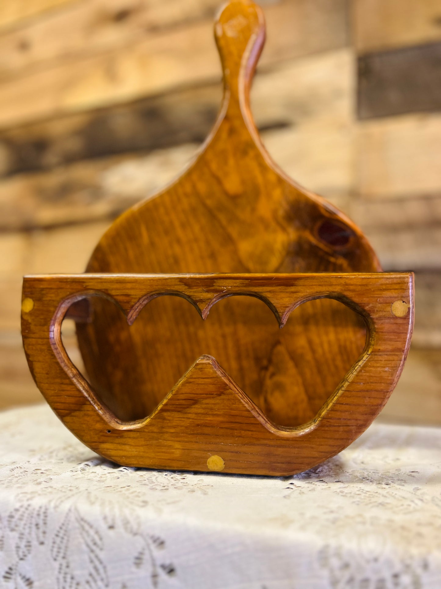 Vintage Wood Heart Cutout Plate Holder
