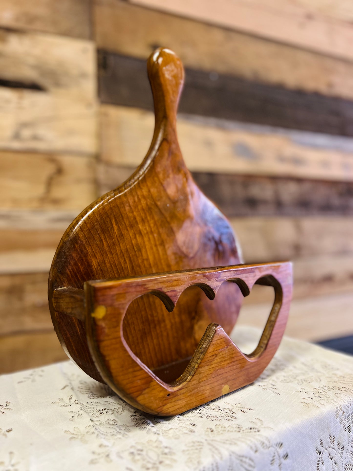 Vintage Wood Heart Cutout Plate Holder