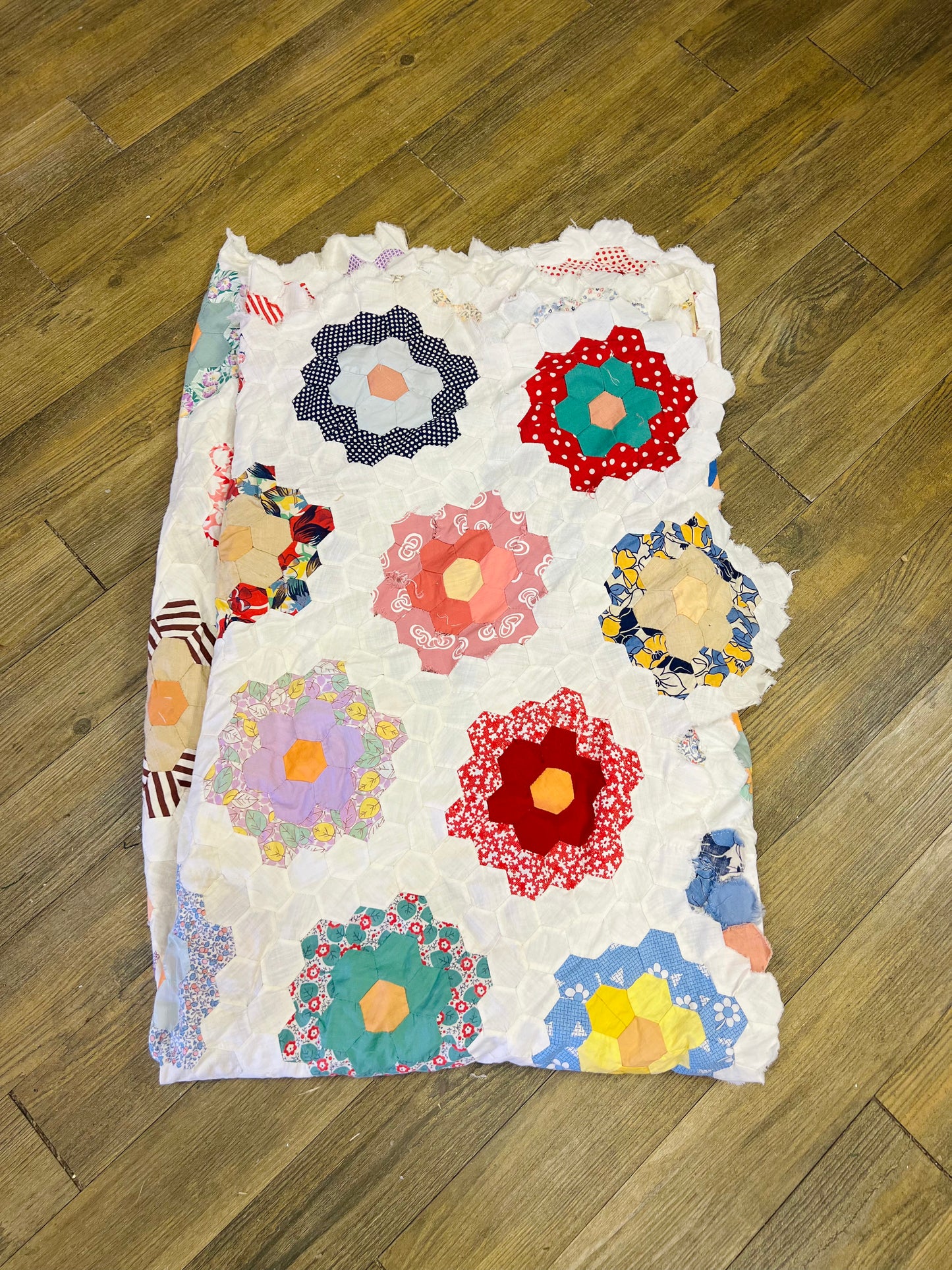 Vintage Ivory Grandmothers Flower Garden Quilt Top