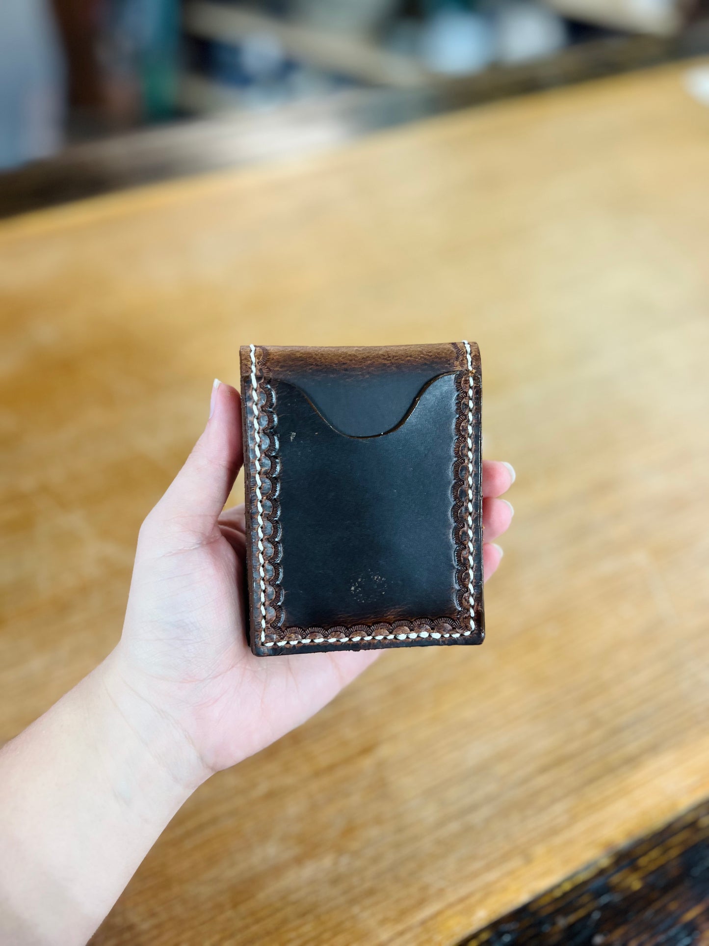 Genuine Leather Magnetic Money Clip with 2 Outside Pockets