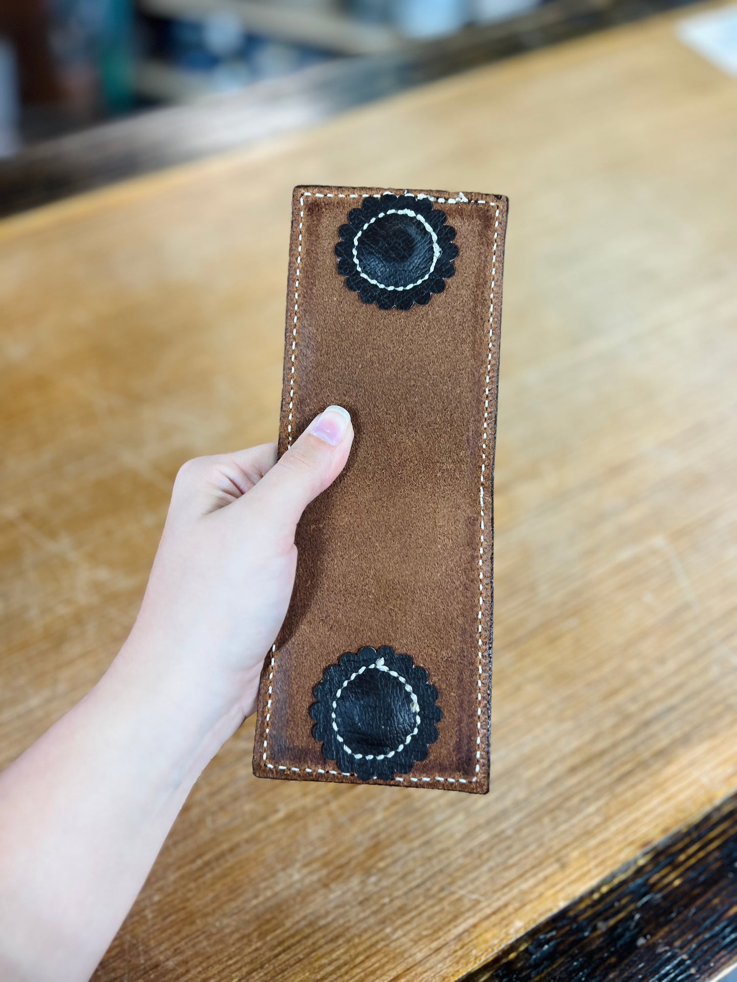 Genuine Leather Magnetic Money Clip with 2 Outside Pockets