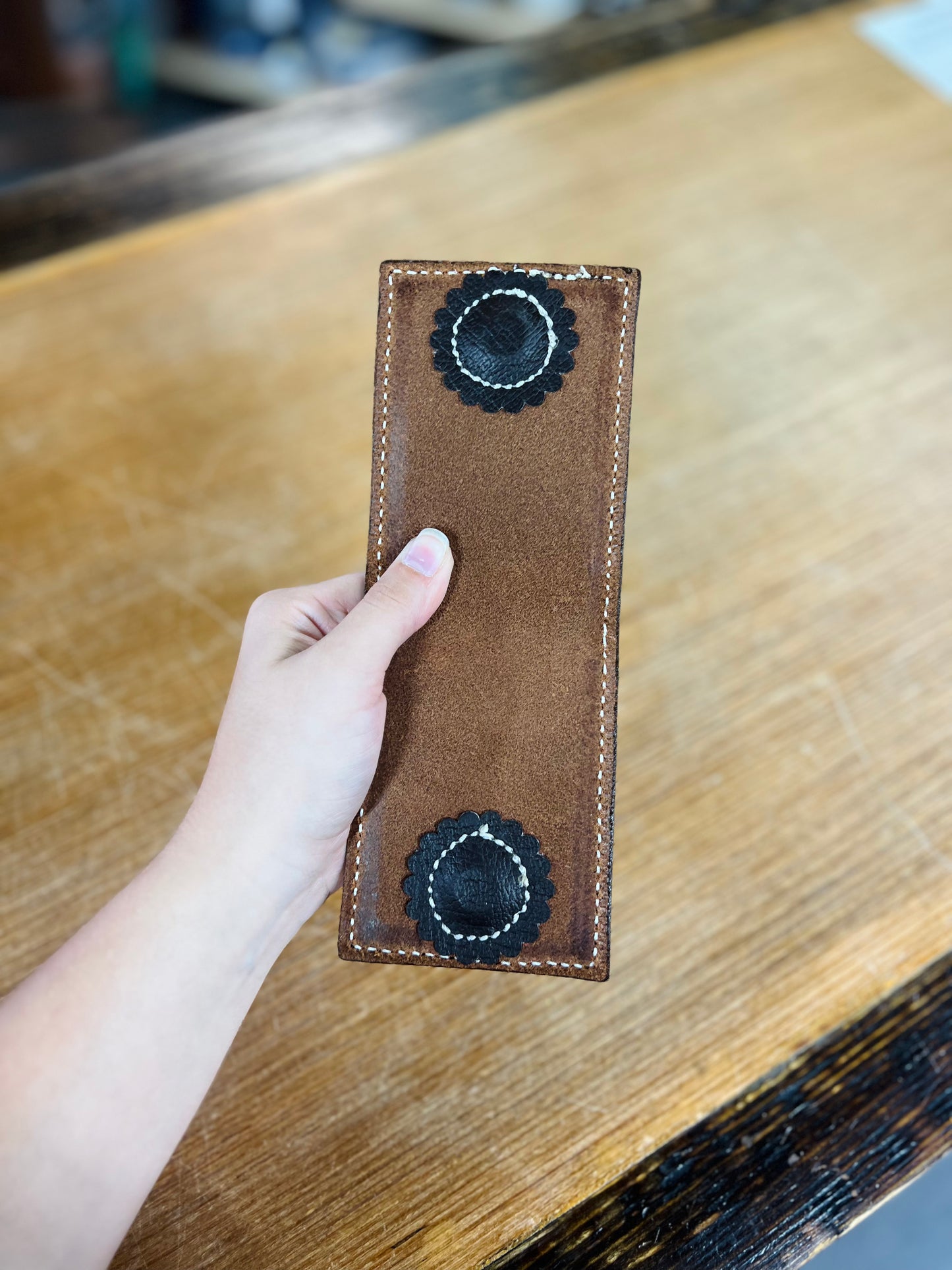 Genuine Leather Magnetic Money Clip with 2 Outside Pockets